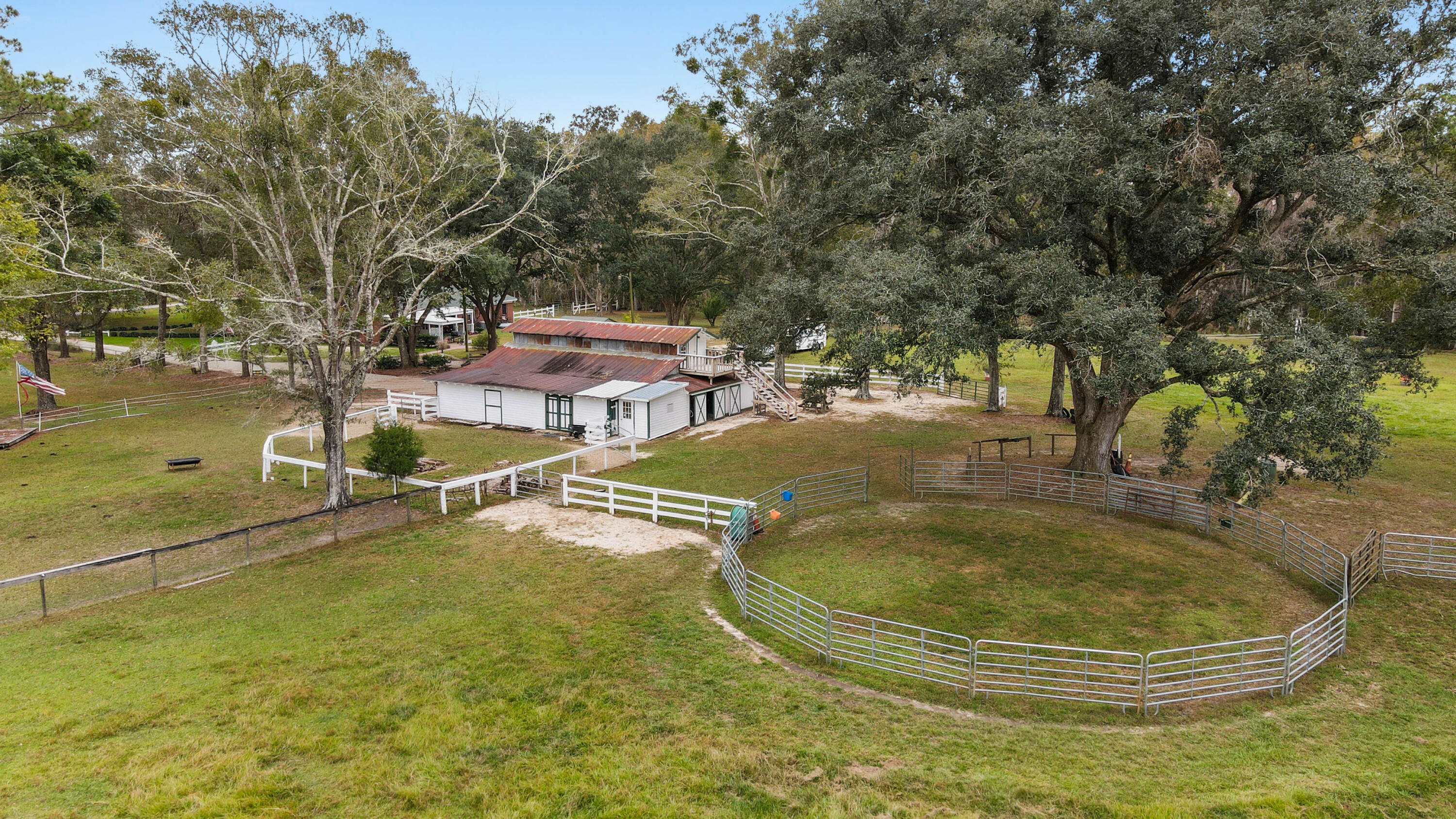 NO RECORDED SUBDIVISION - Residential