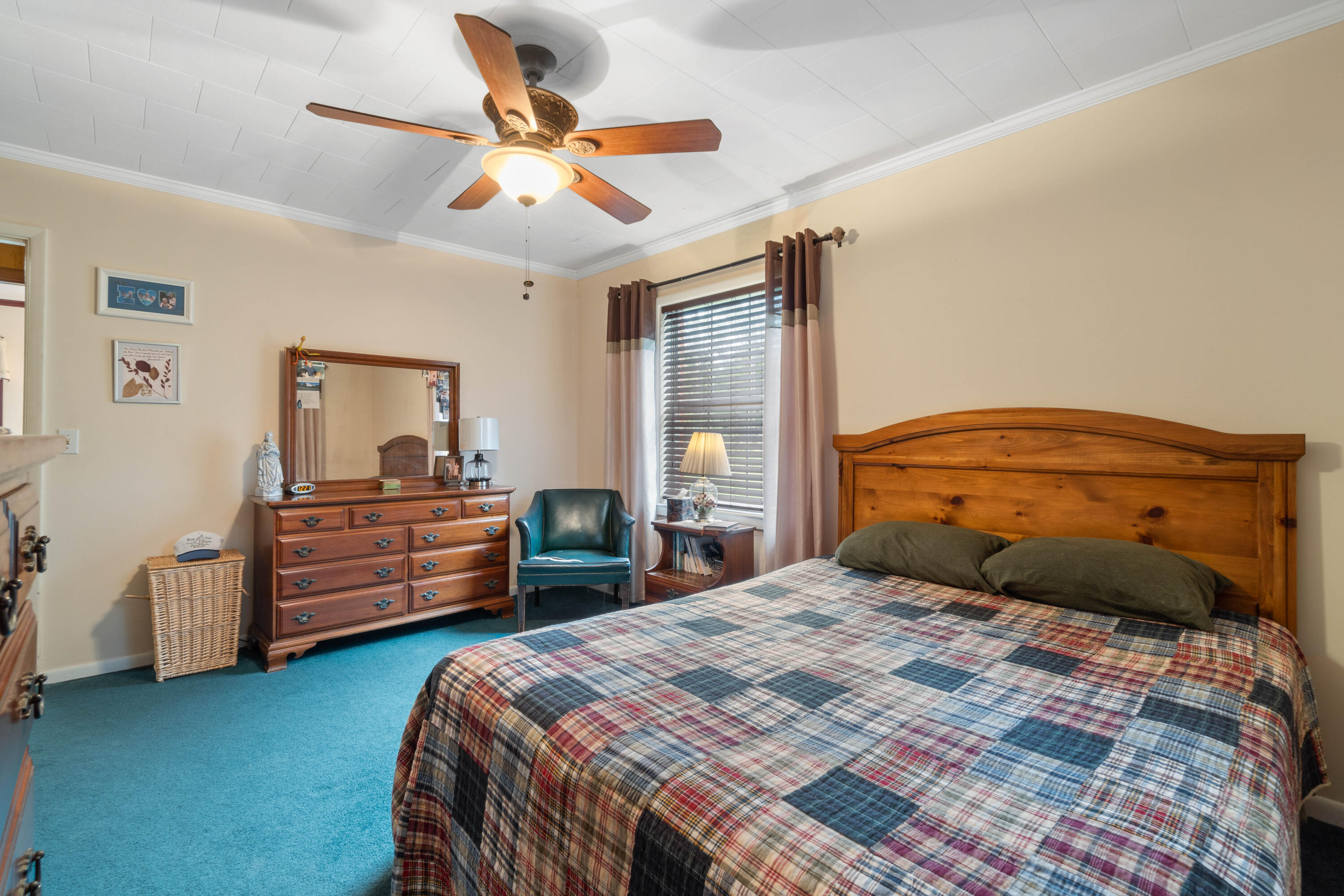 NO RECORDED SUBDIVISION - Residential