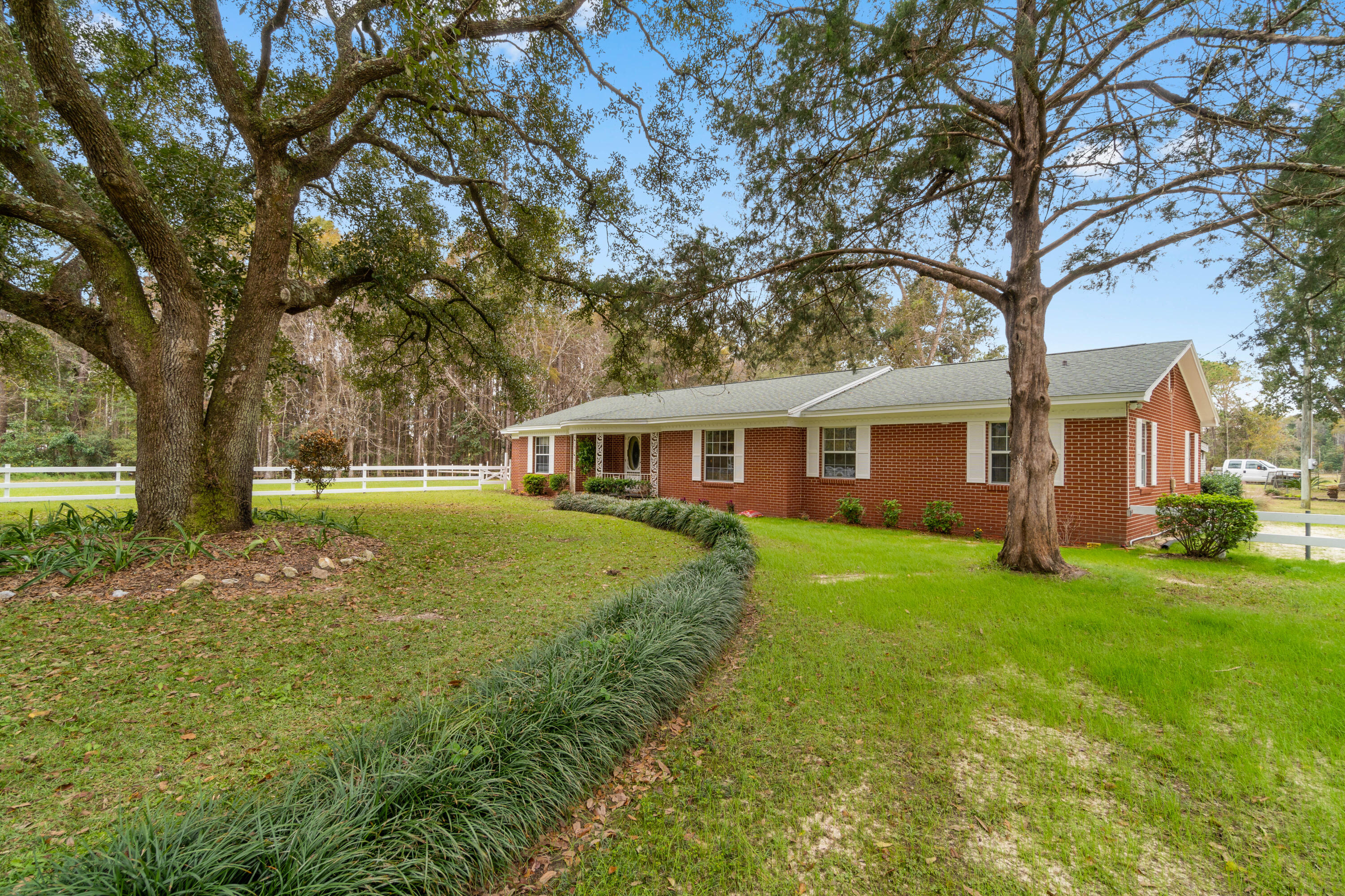 NO RECORDED SUBDIVISION - Residential