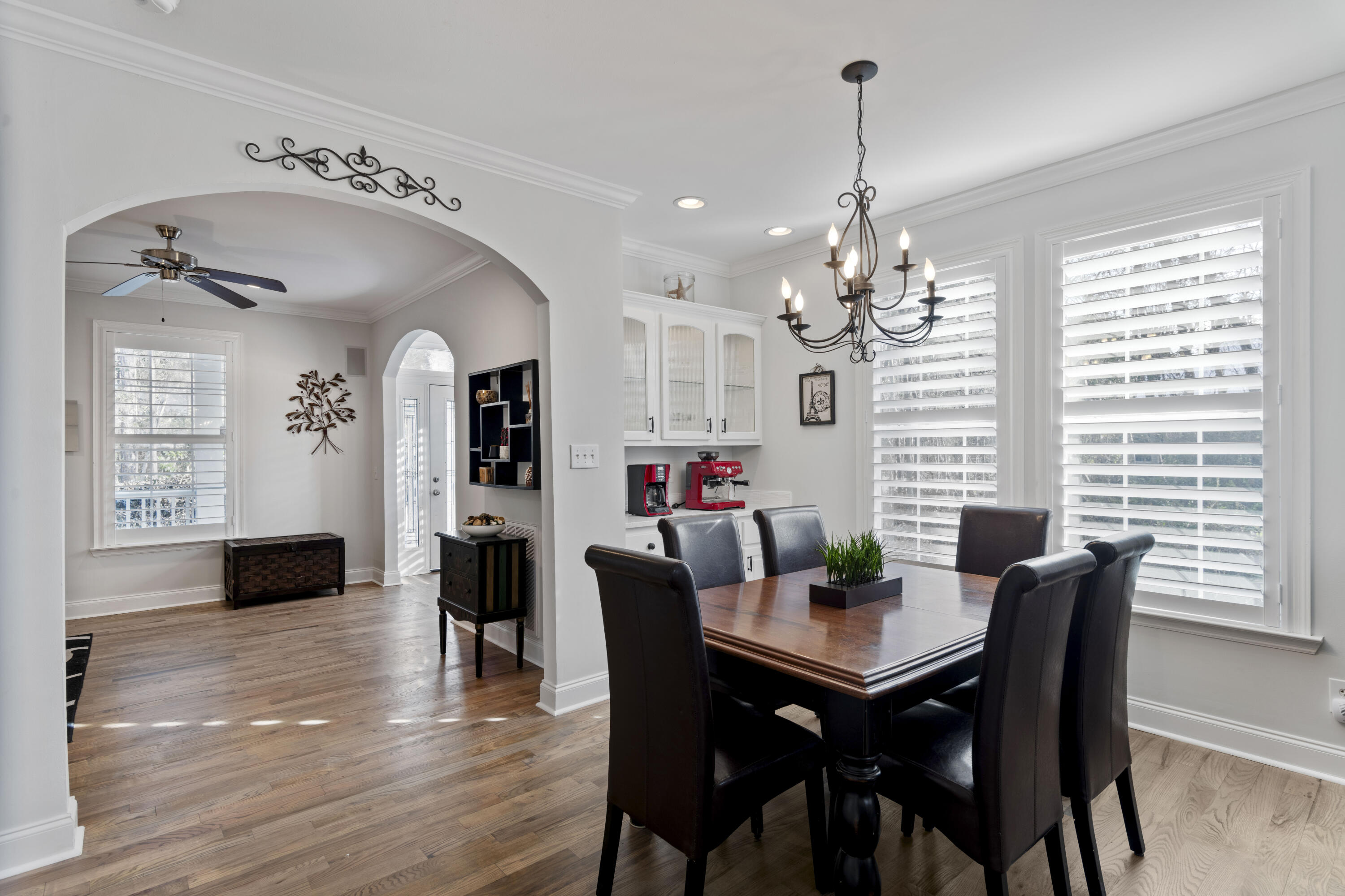 MAGNOLIA BEACH - Residential