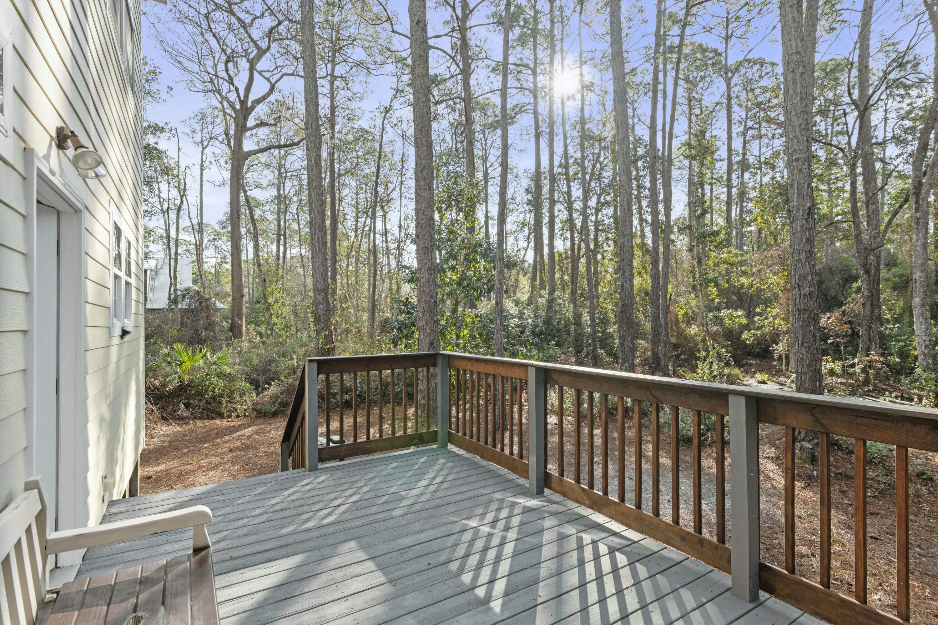 MAGNOLIA BEACH - Residential