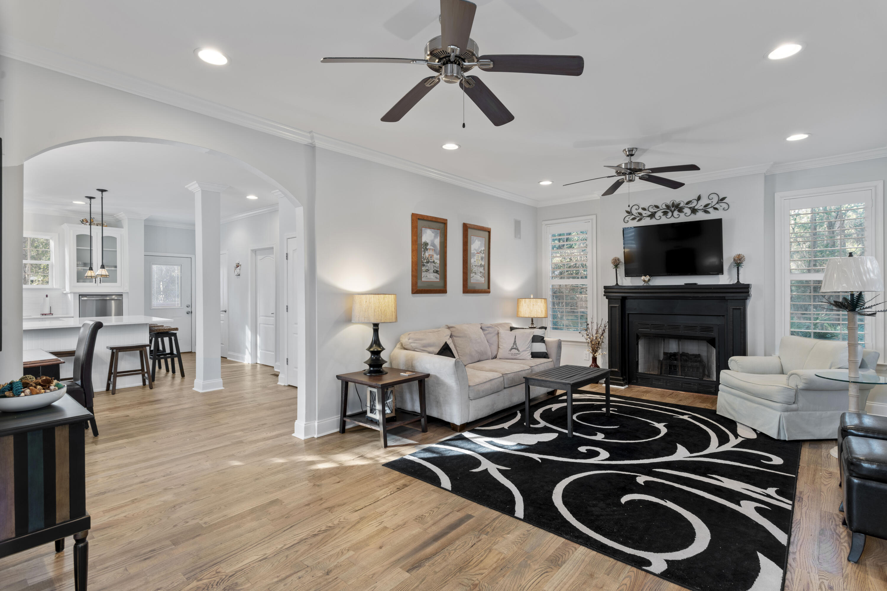 MAGNOLIA BEACH - Residential