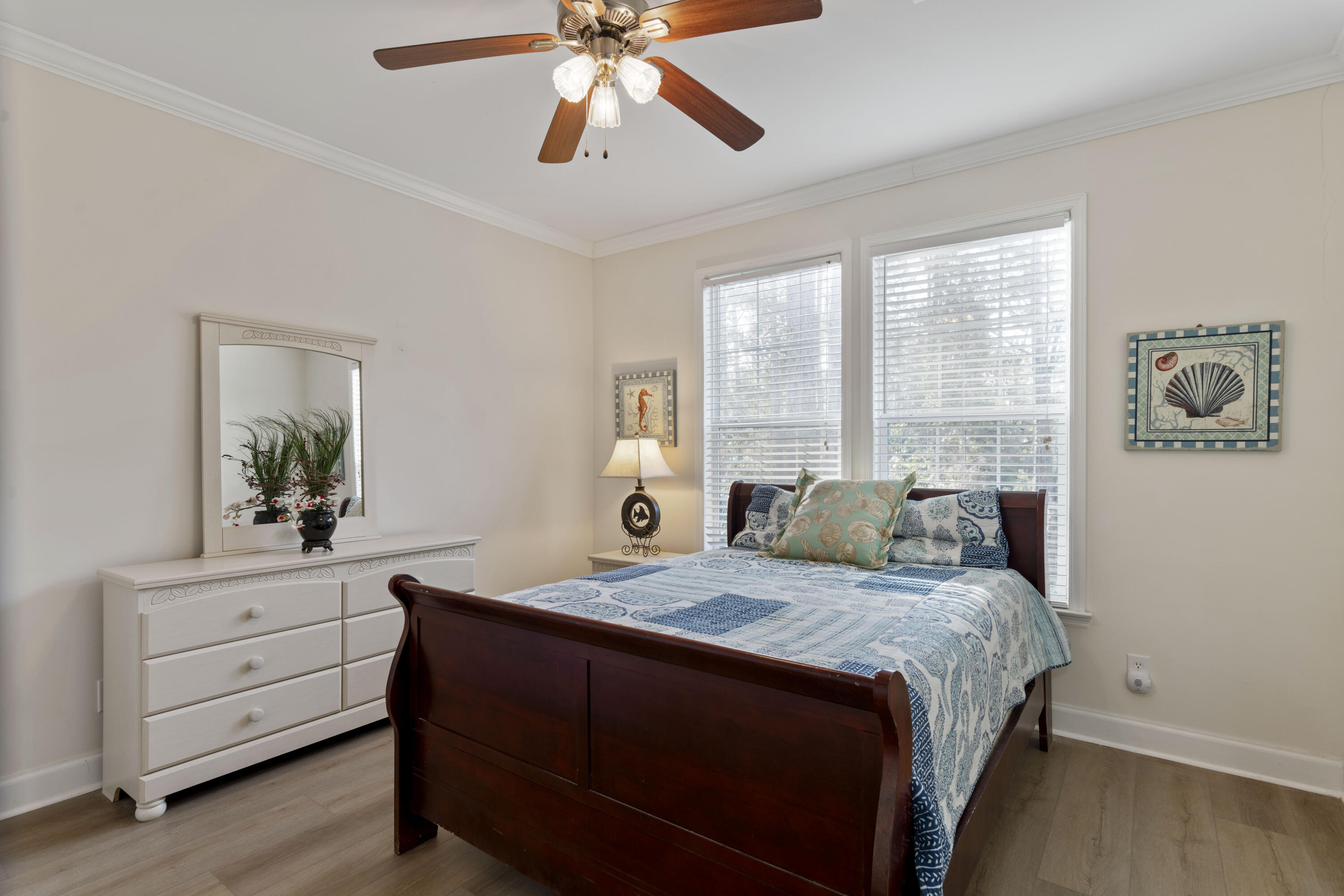 MAGNOLIA BEACH - Residential