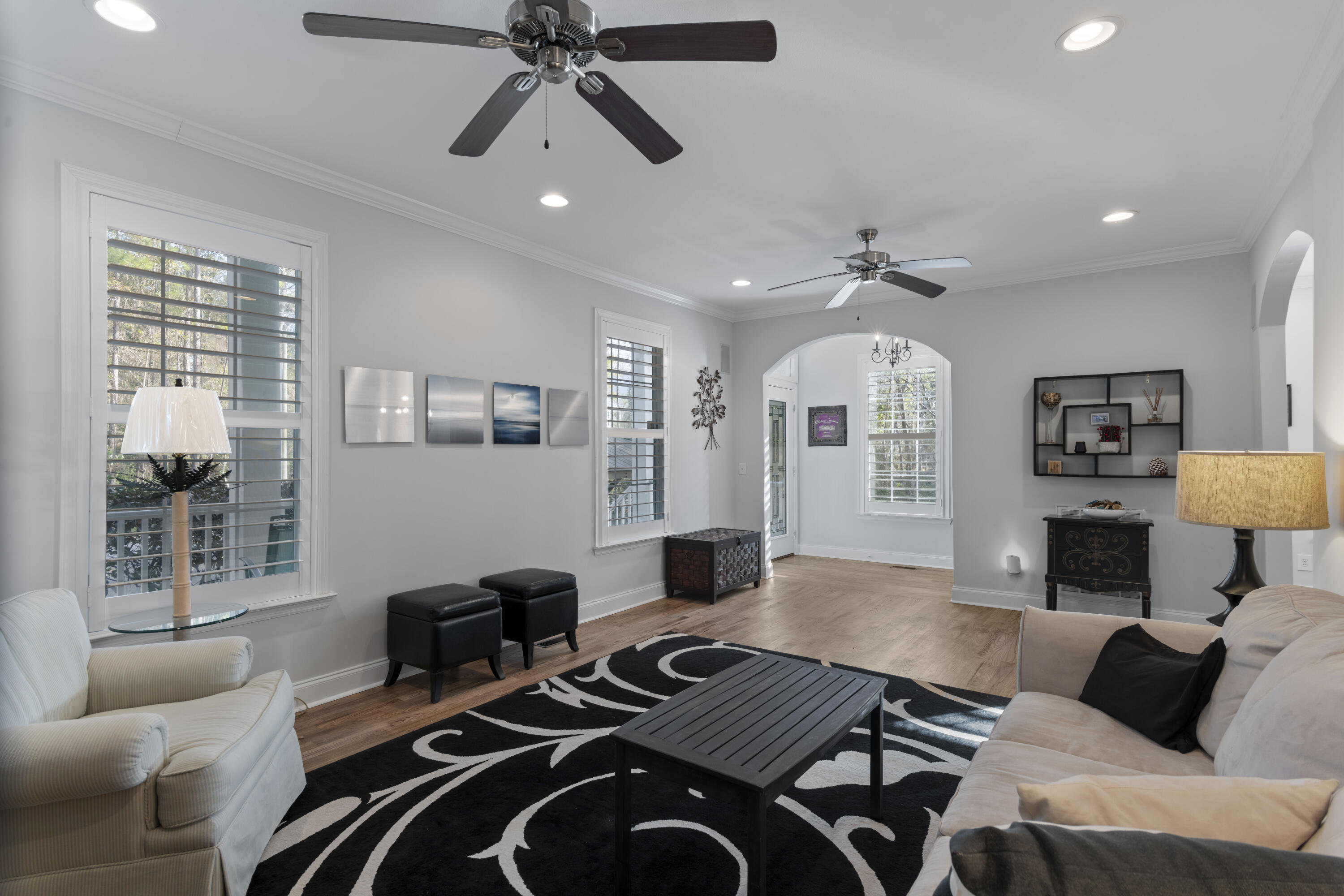 MAGNOLIA BEACH - Residential