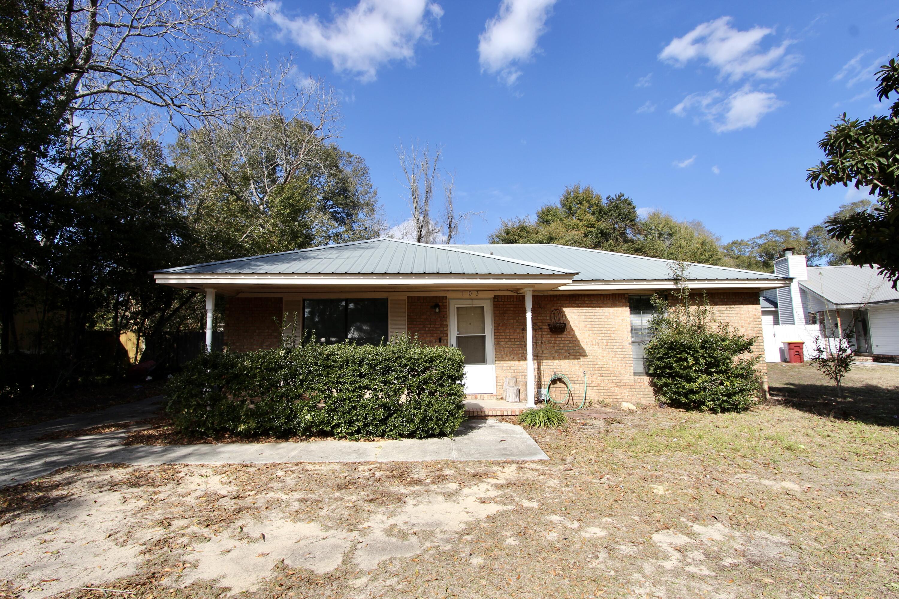 CORNER OAKS ESTATES - Residential