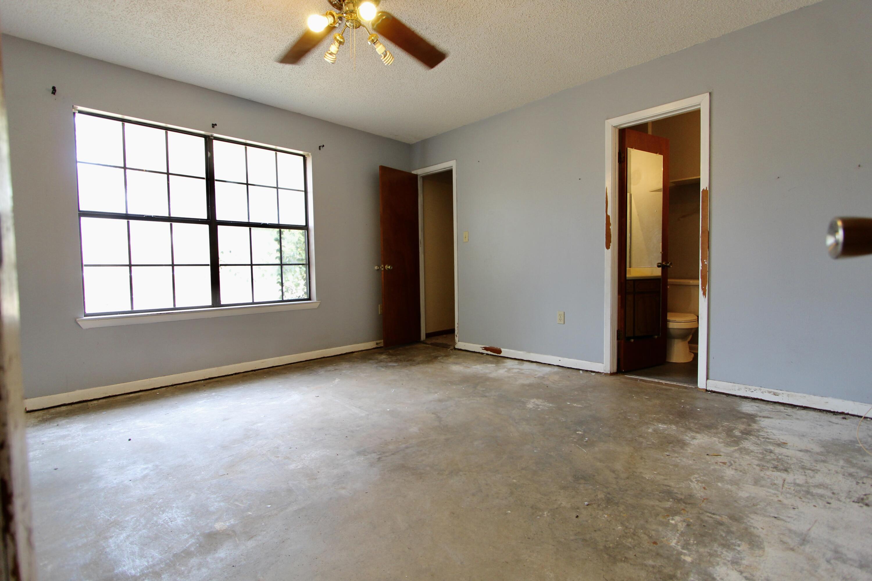 CORNER OAKS ESTATES - Residential