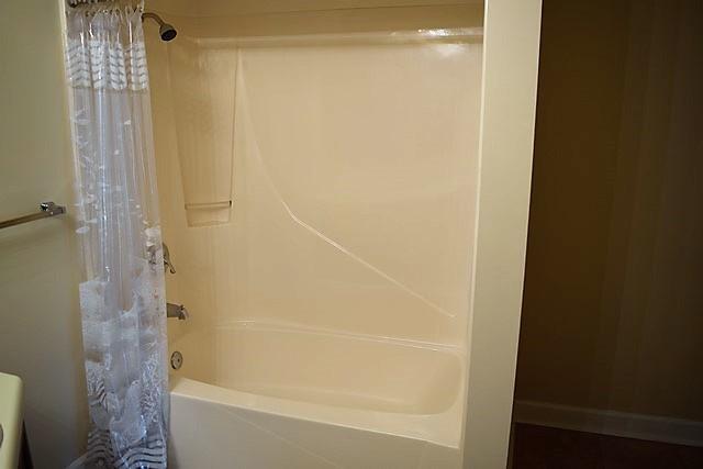 LAKESIDE CONDO AT BLUEWATER BAY - Residential