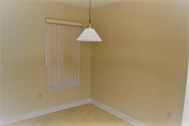 LAKESIDE CONDO AT BLUEWATER BAY - Residential