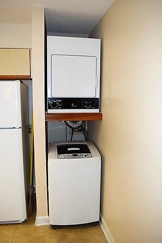 LAKESIDE CONDO AT BLUEWATER BAY - Residential