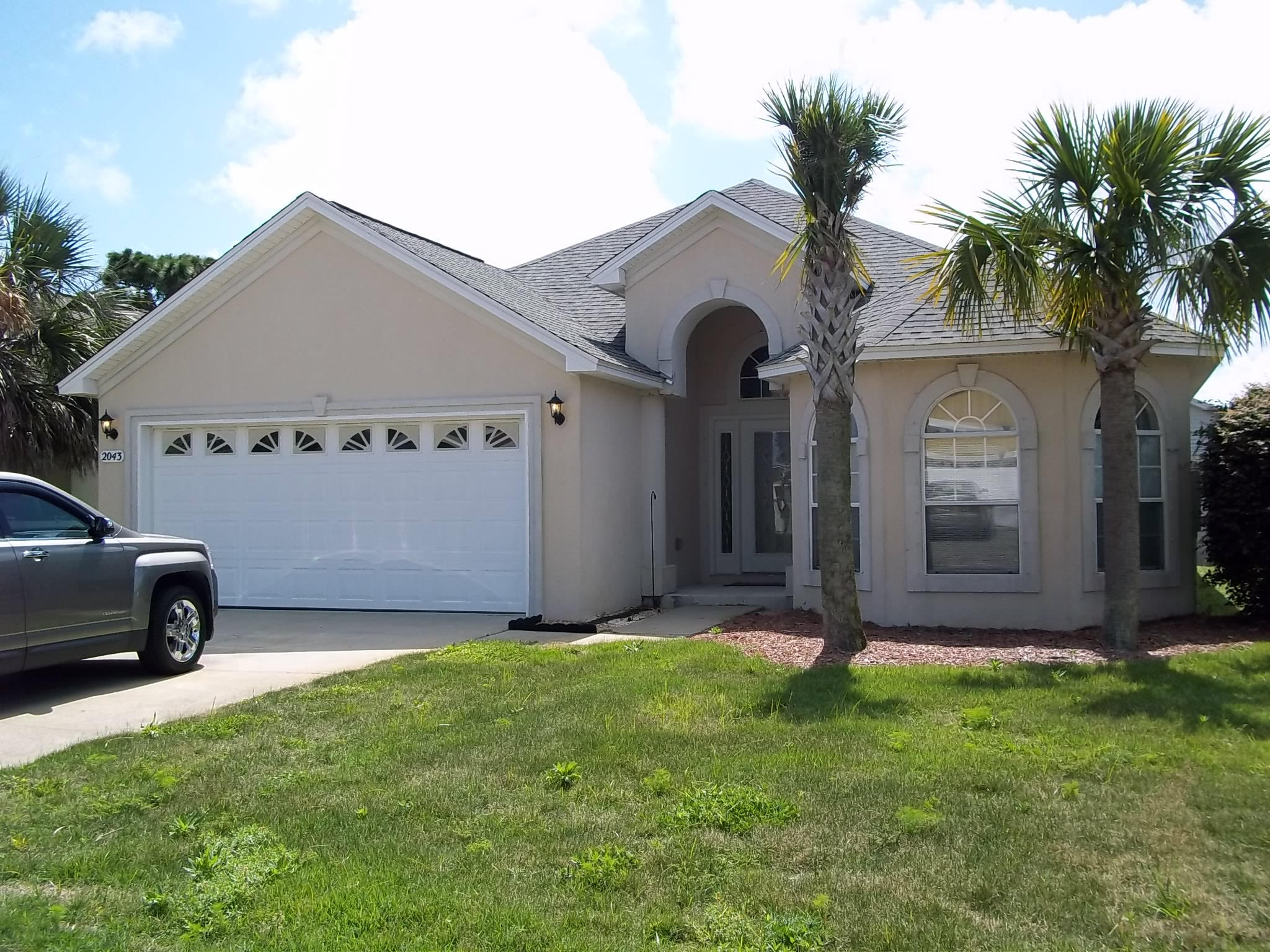 AVAIL: 6/13. Flexible $1350 S/D, 2 mo. install. Pets allowed upon Owners approval & w/ a $250-$500 non-refundable pet fee depending on pets. Qtr. pest control incld. This GORGEOUS stucco home features architectural arches, a lg entrance foyer w/ high ceilings throughout the main living areas. Formal dining rm & living rm are separated by 2 sided fp. Eat in kitchen w/ bkfast bar, pantry & all appliances in place. Split bedrm plan for extra privacy. Master w/ trey ceiling, dual vanity sinks, garden tub, separate shower, private toilet closet & walk in closet. Inside utility rm. 2 cg w/ auto opener. Bkyard has a relaxing/entertaining covered patio & is privacy fenced. Lawn pump/sprinkler system w/ timer. Community pool! Close to schools/shopping/restaurants/beaches/Hurlburt AFB. Call today!