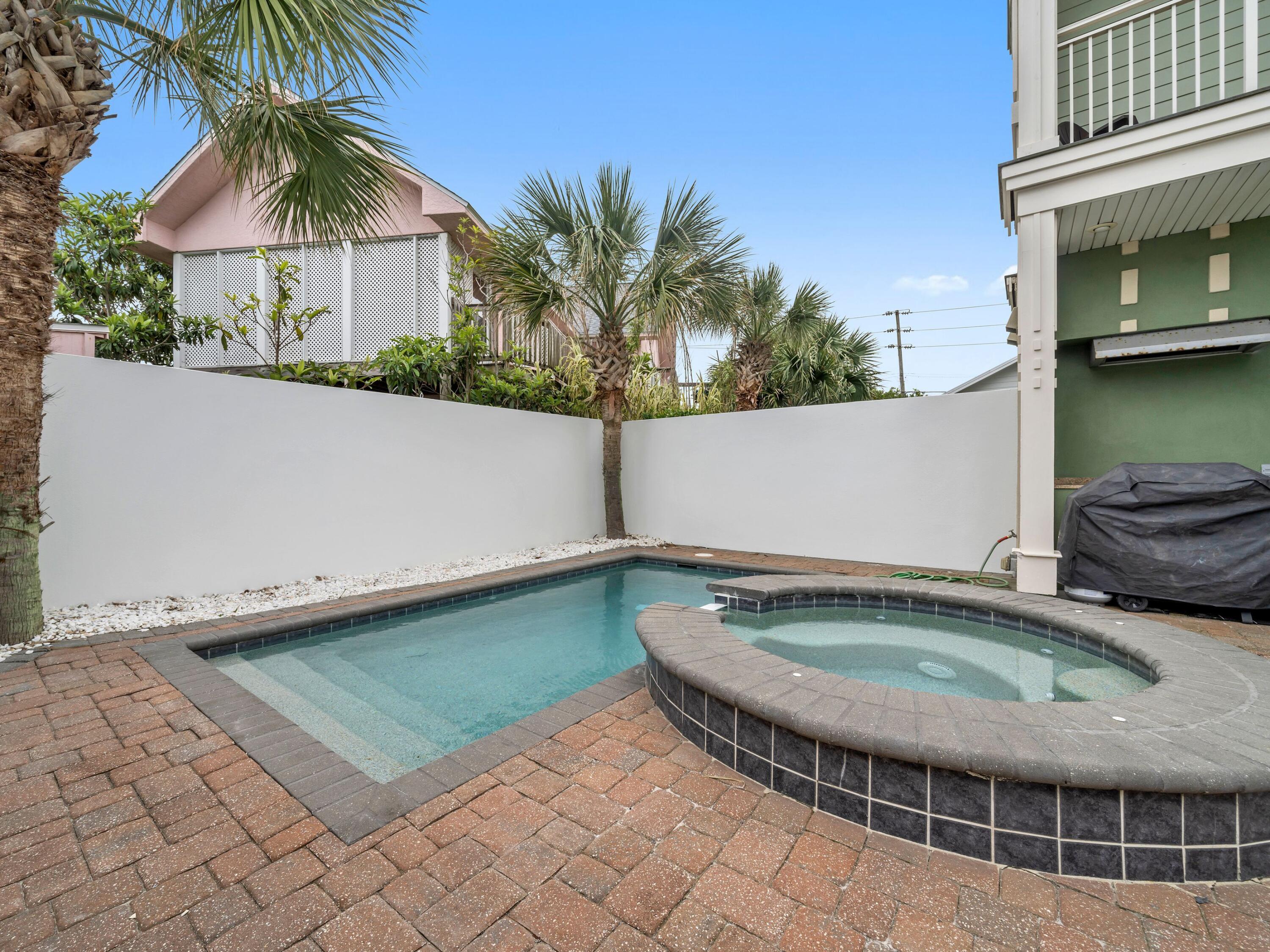 MIRAMAR BEACH - Residential