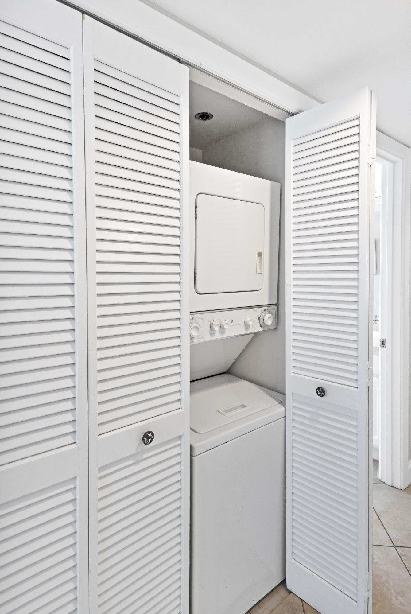 BEACHSIDE 2 CONDO - Residential