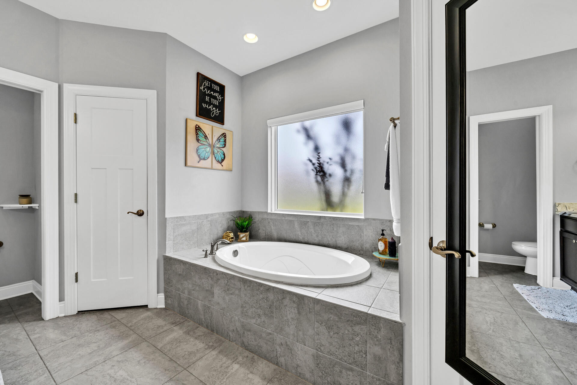 Cross Creek Estates - Residential