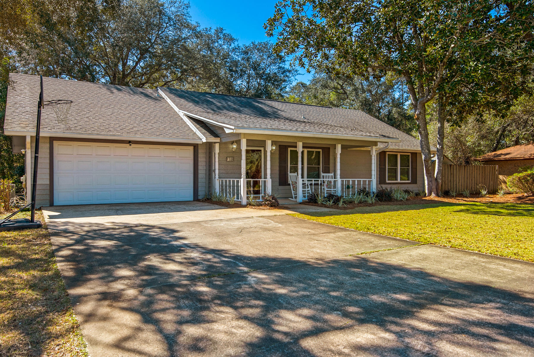 CARIBBEAN VILLAGE S UNIT 1 LOT 39 BLK B - Residential