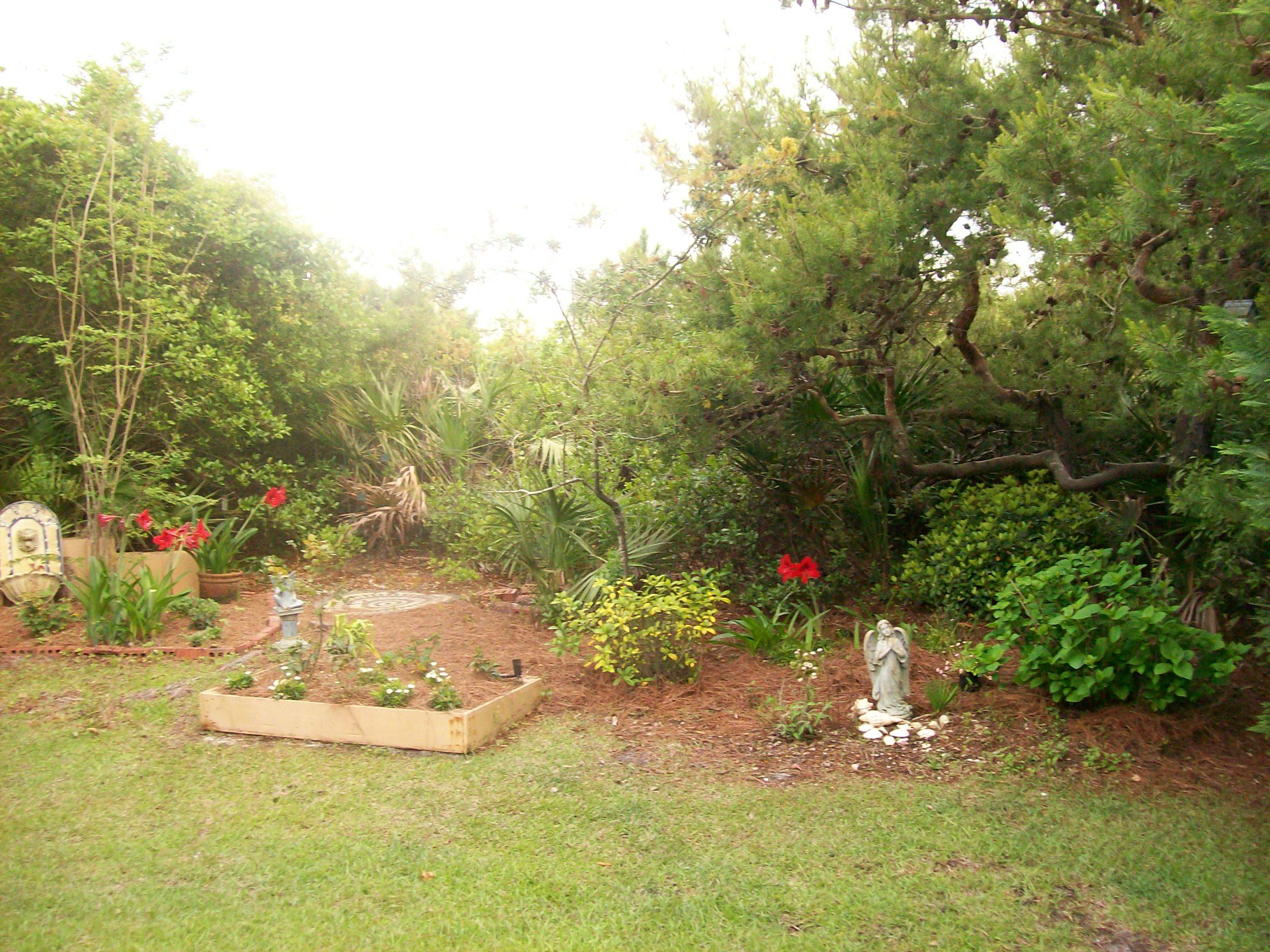 PARADISE RETREAT - Residential