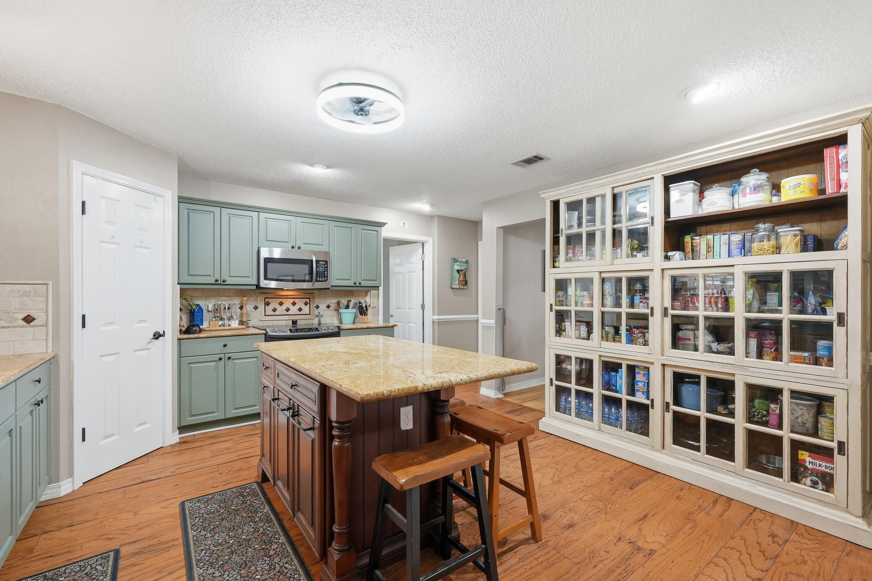 SOUTHMINSTER VILLAGE @ RAINTREE ESTATES - Residential