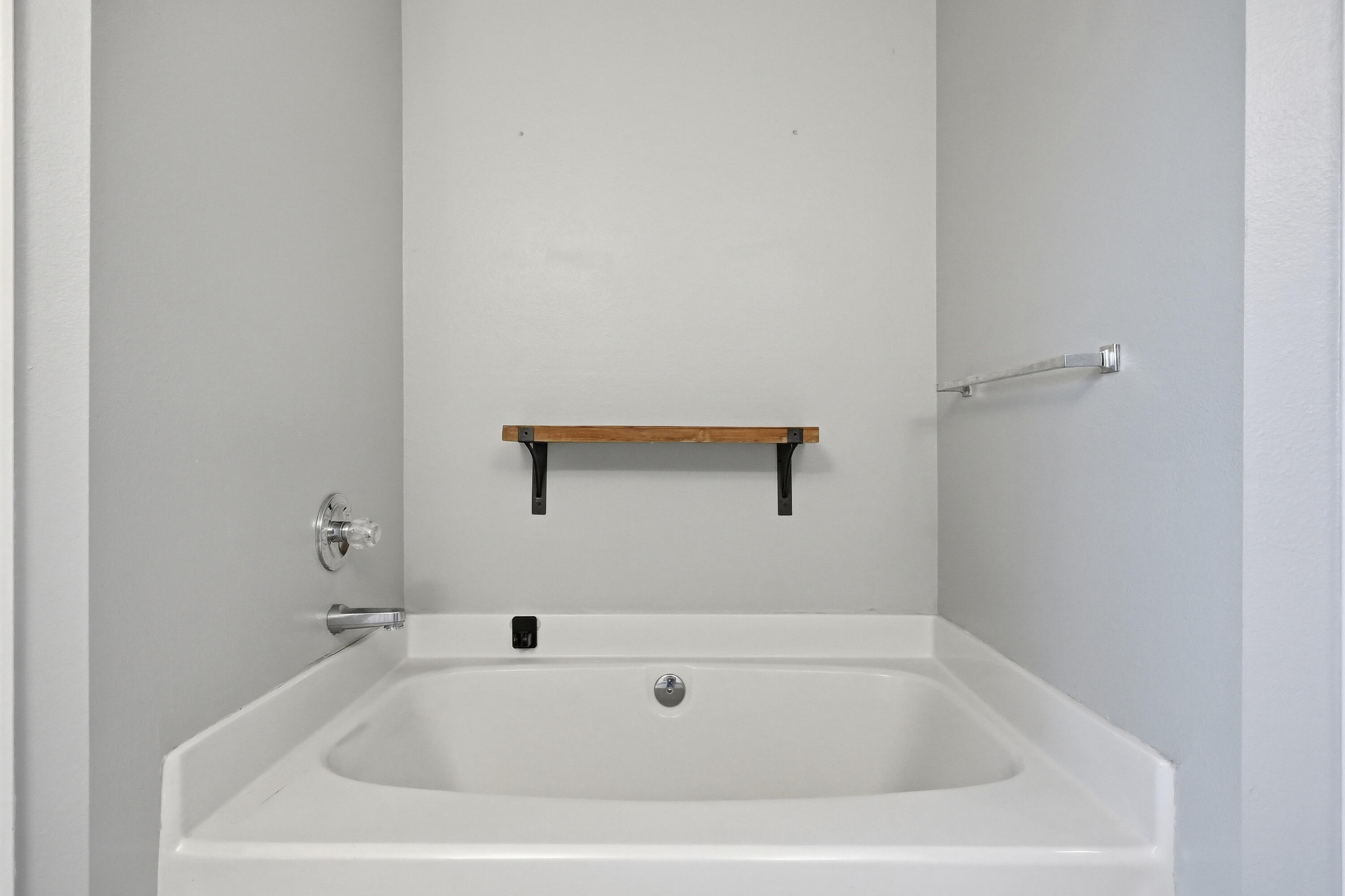 SOUTHMINSTER VILLAGE @ RAINTREE ESTATES - Residential