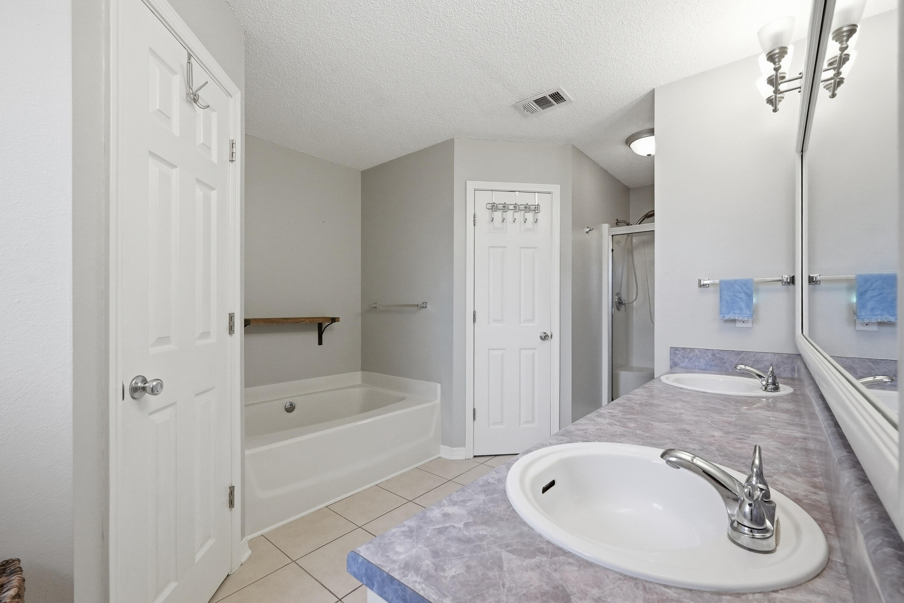 SOUTHMINSTER VILLAGE @ RAINTREE ESTATES - Residential