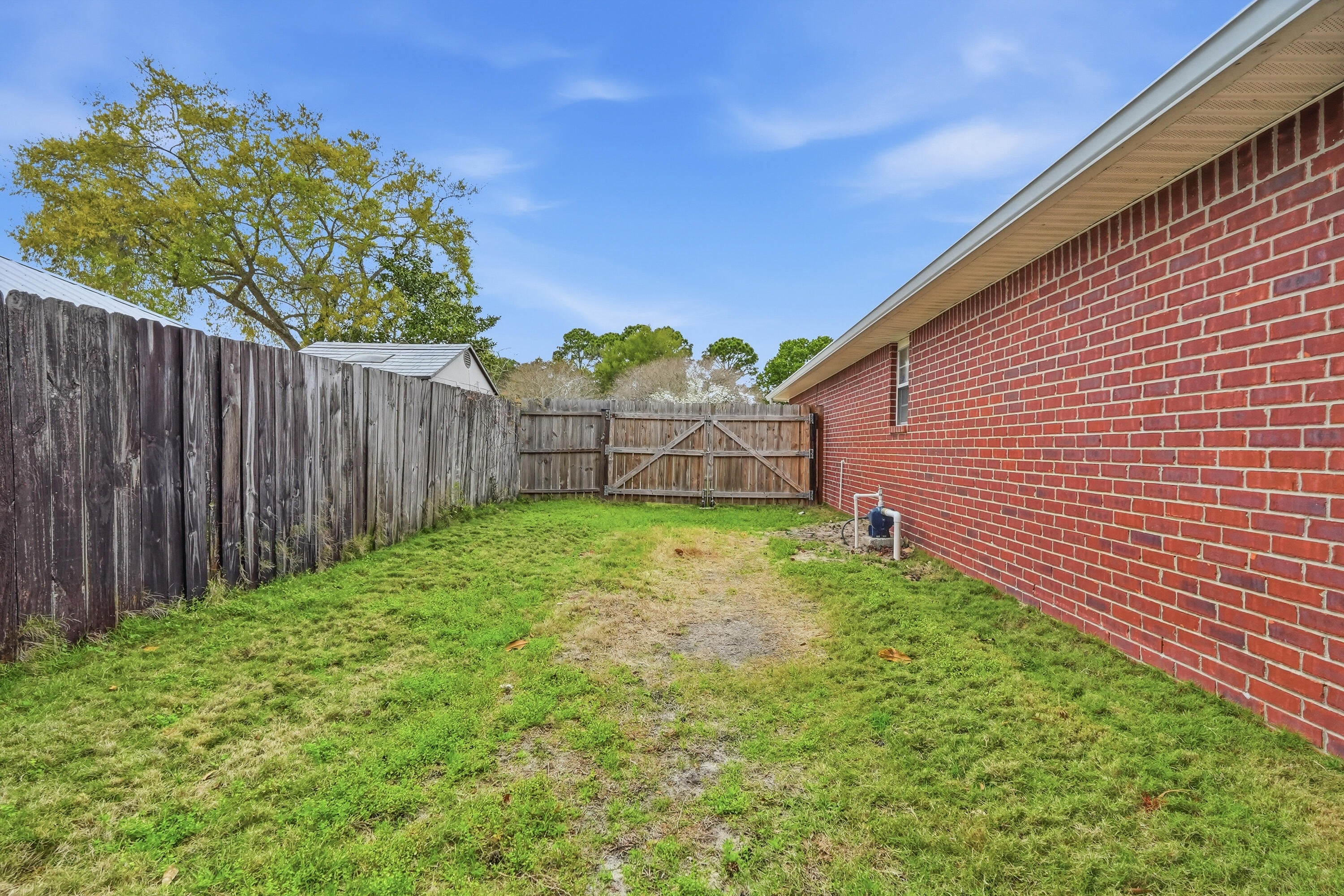 SOUTHMINSTER VILLAGE @ RAINTREE ESTATES - Residential