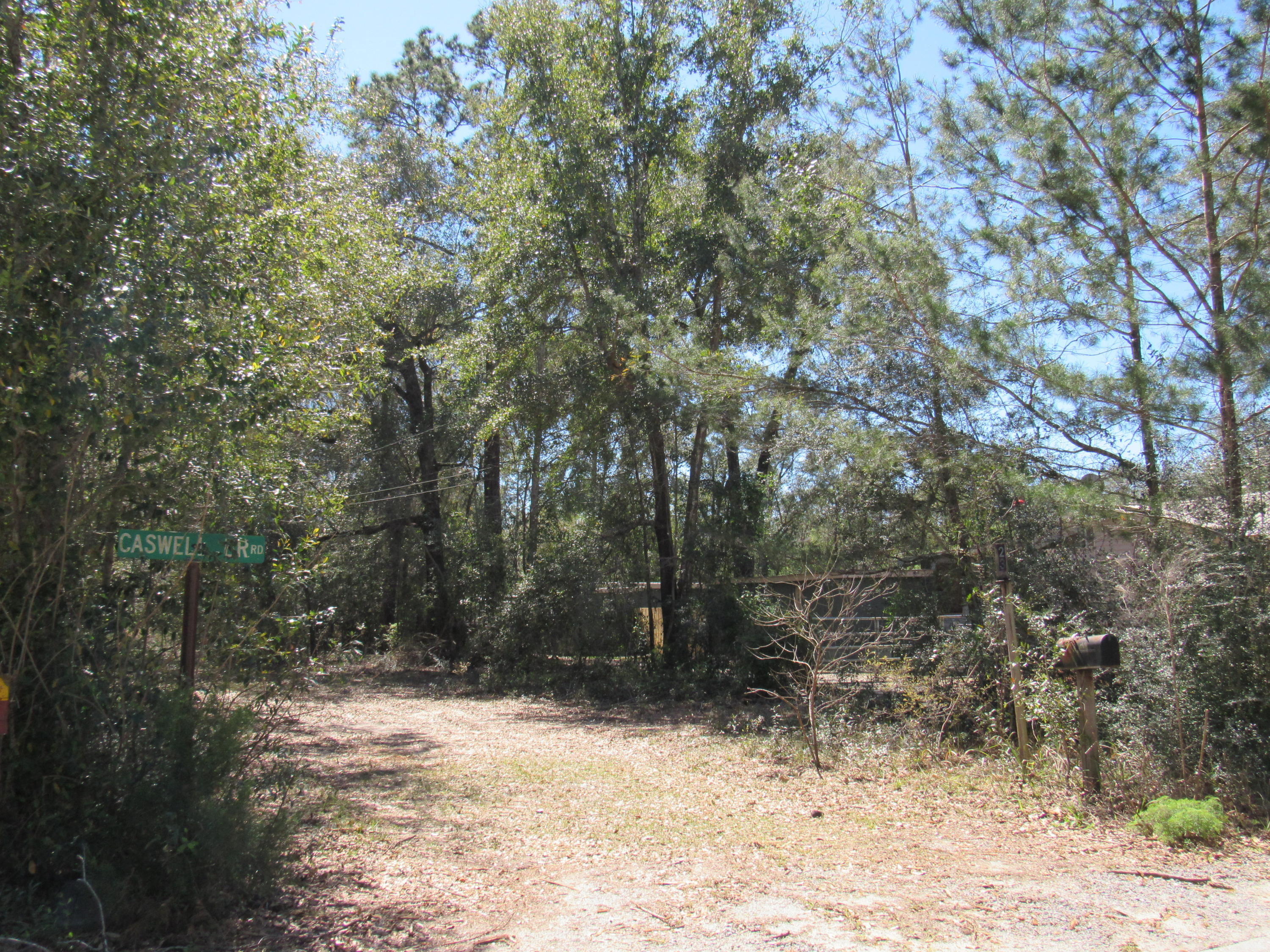 METES & BOUNDS - Land