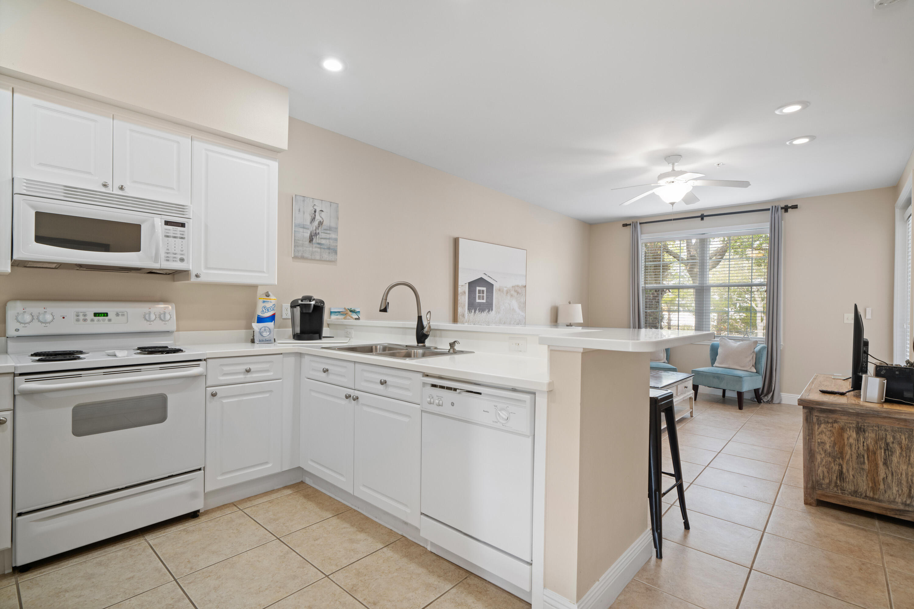 VILLAGE AT BLUE MOUNTAIN BEACH - Residential