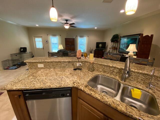 ELLIOTTS POINT 4TH ADDN - Residential