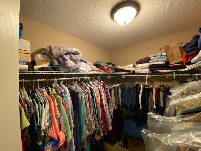 ELLIOTTS POINT 4TH ADDN - Residential