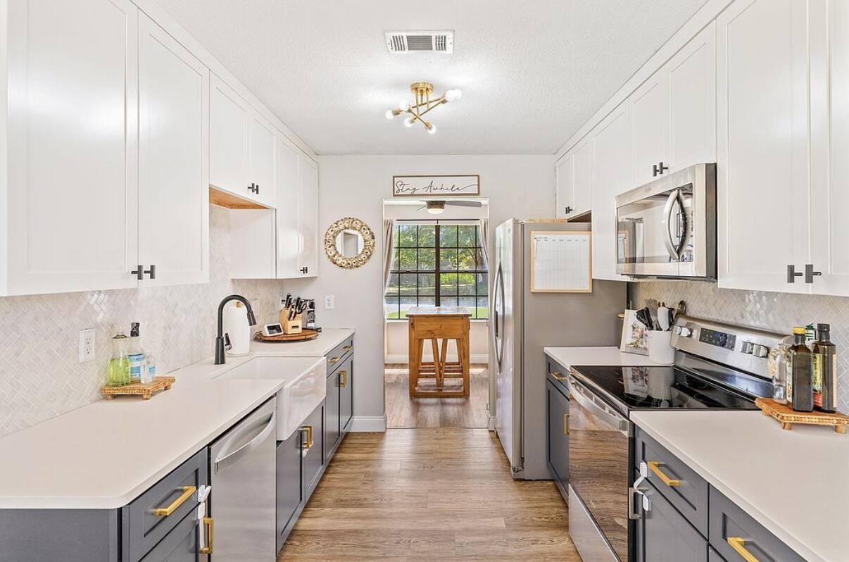 BAY CLIFF ESTATES - Residential
