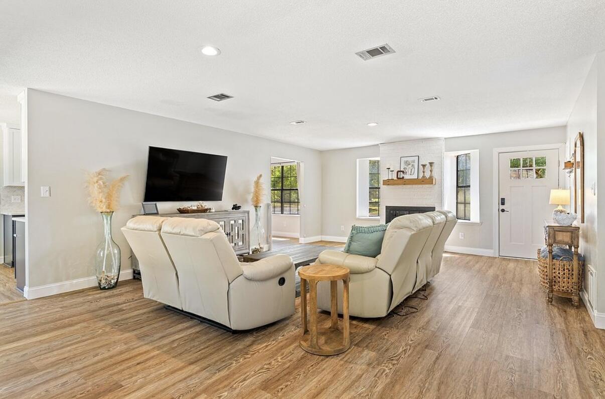 BAY CLIFF ESTATES - Residential