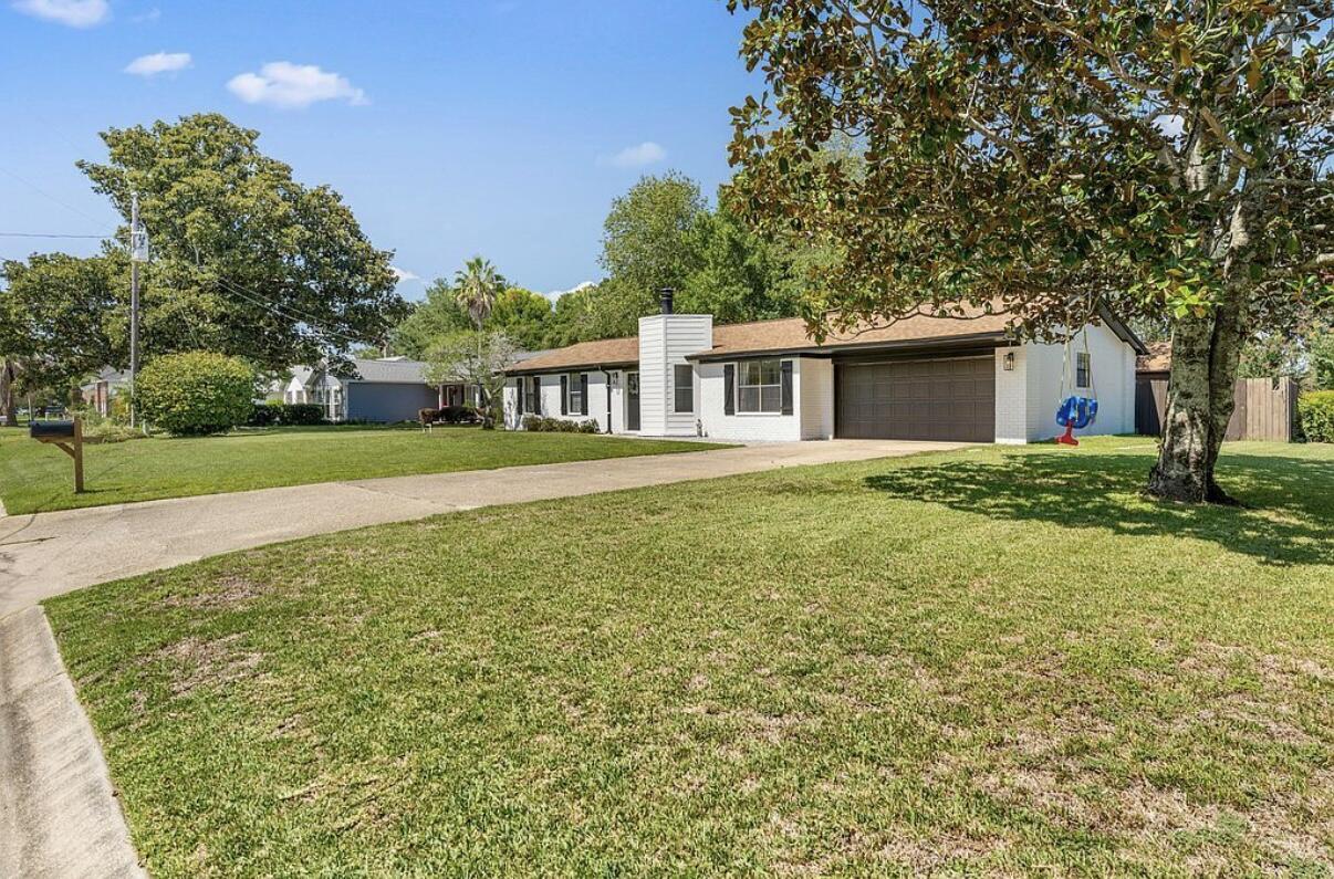 BAY CLIFF ESTATES - Residential