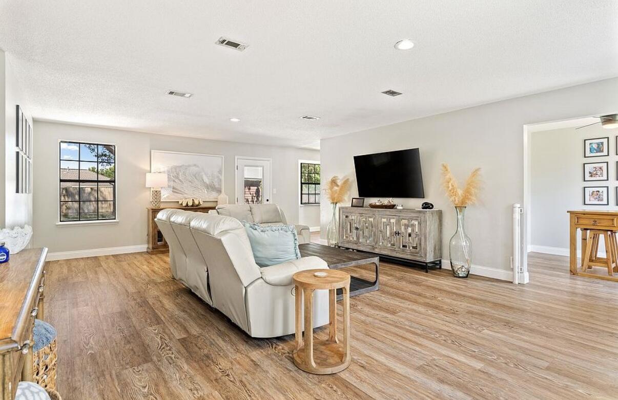 BAY CLIFF ESTATES - Residential