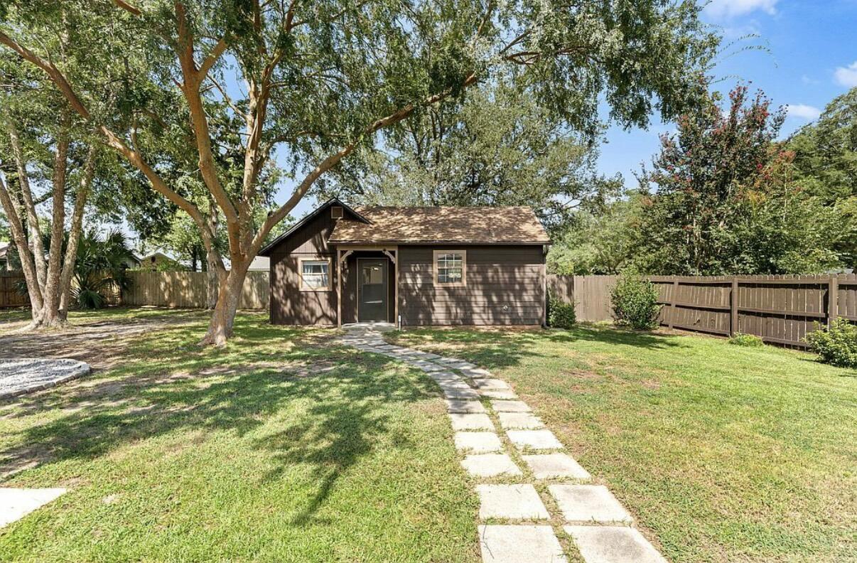BAY CLIFF ESTATES - Residential