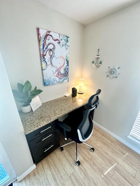 COMMODORES LANDING - Residential Lease