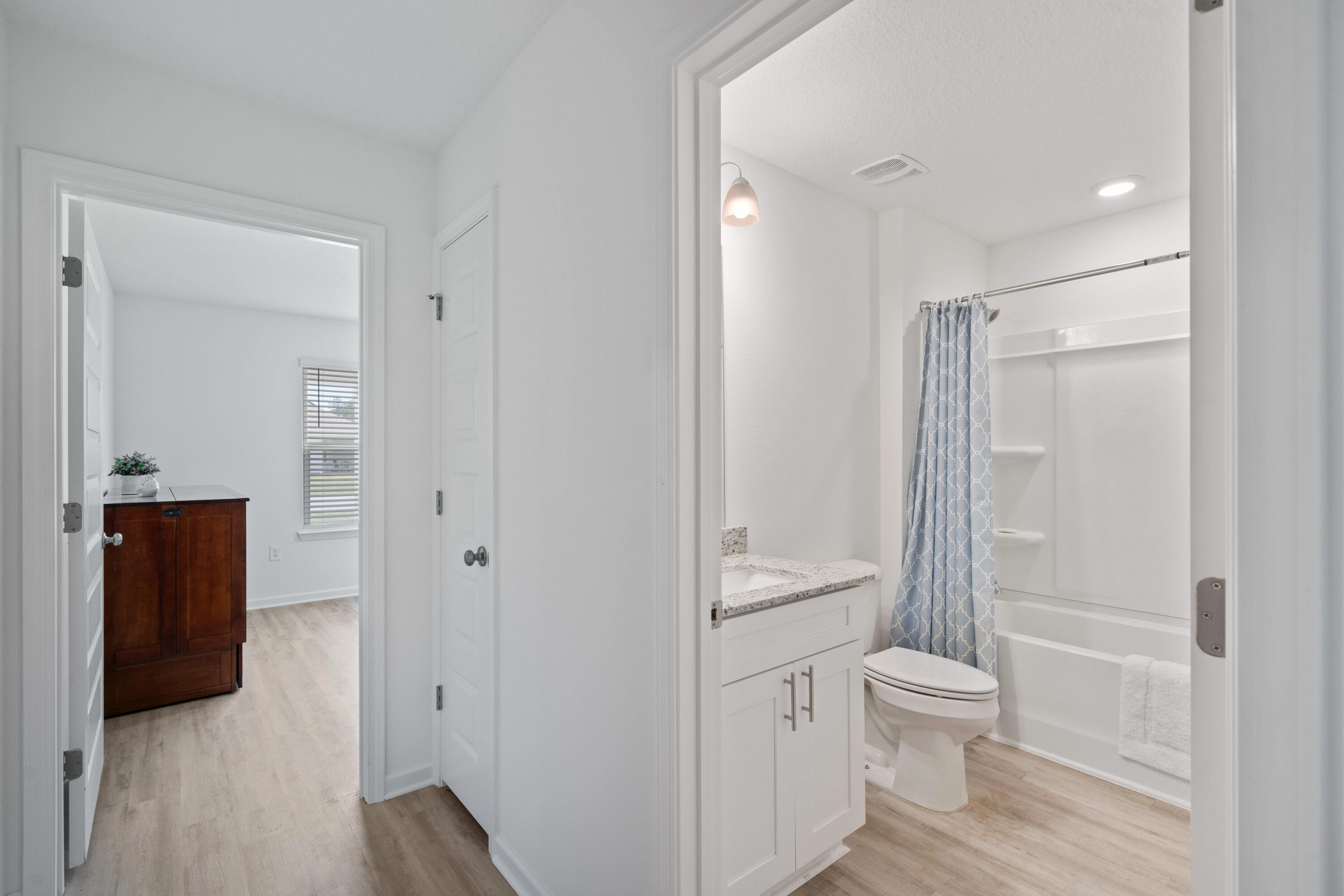 ASHTON PARK - Residential