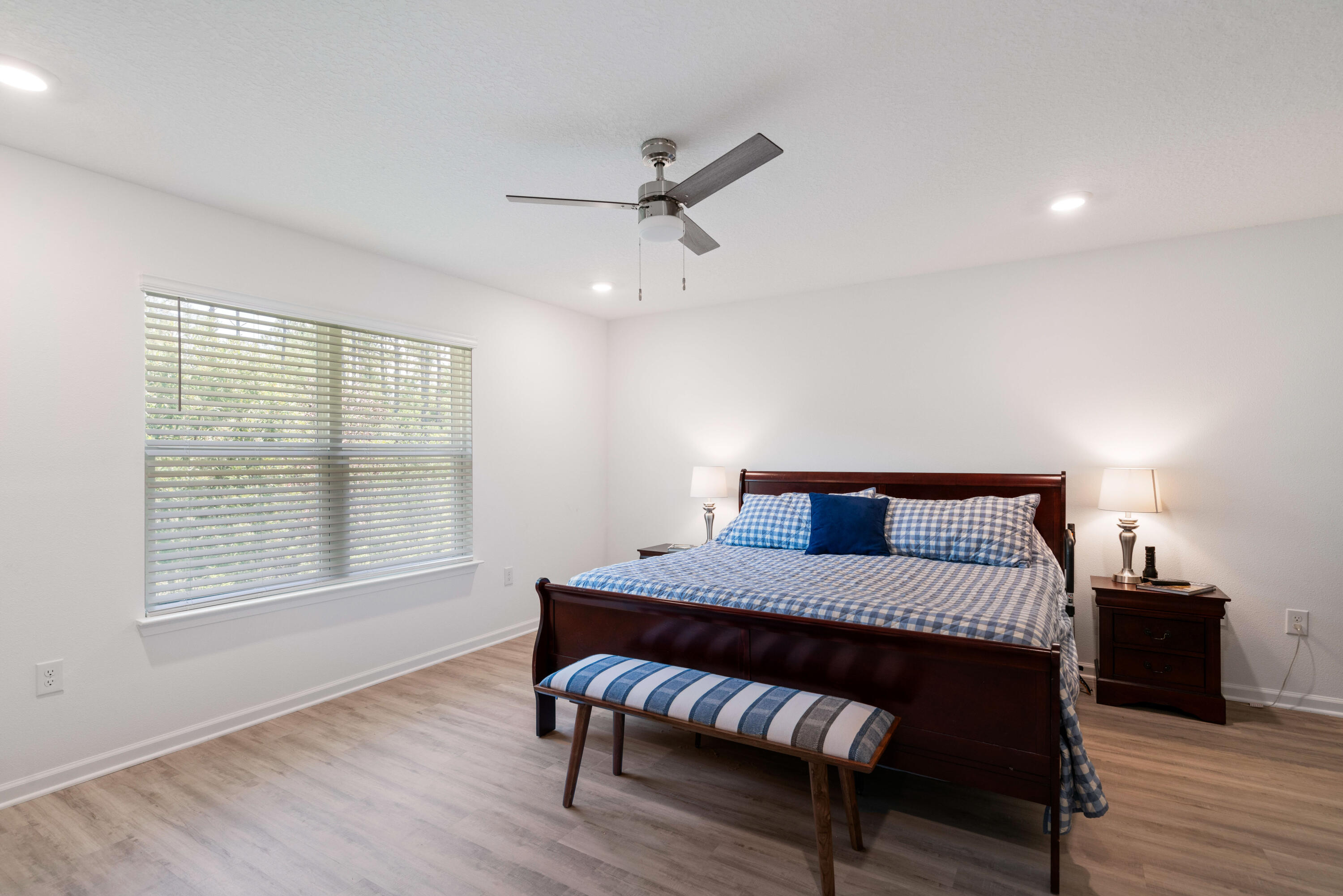 ASHTON PARK - Residential