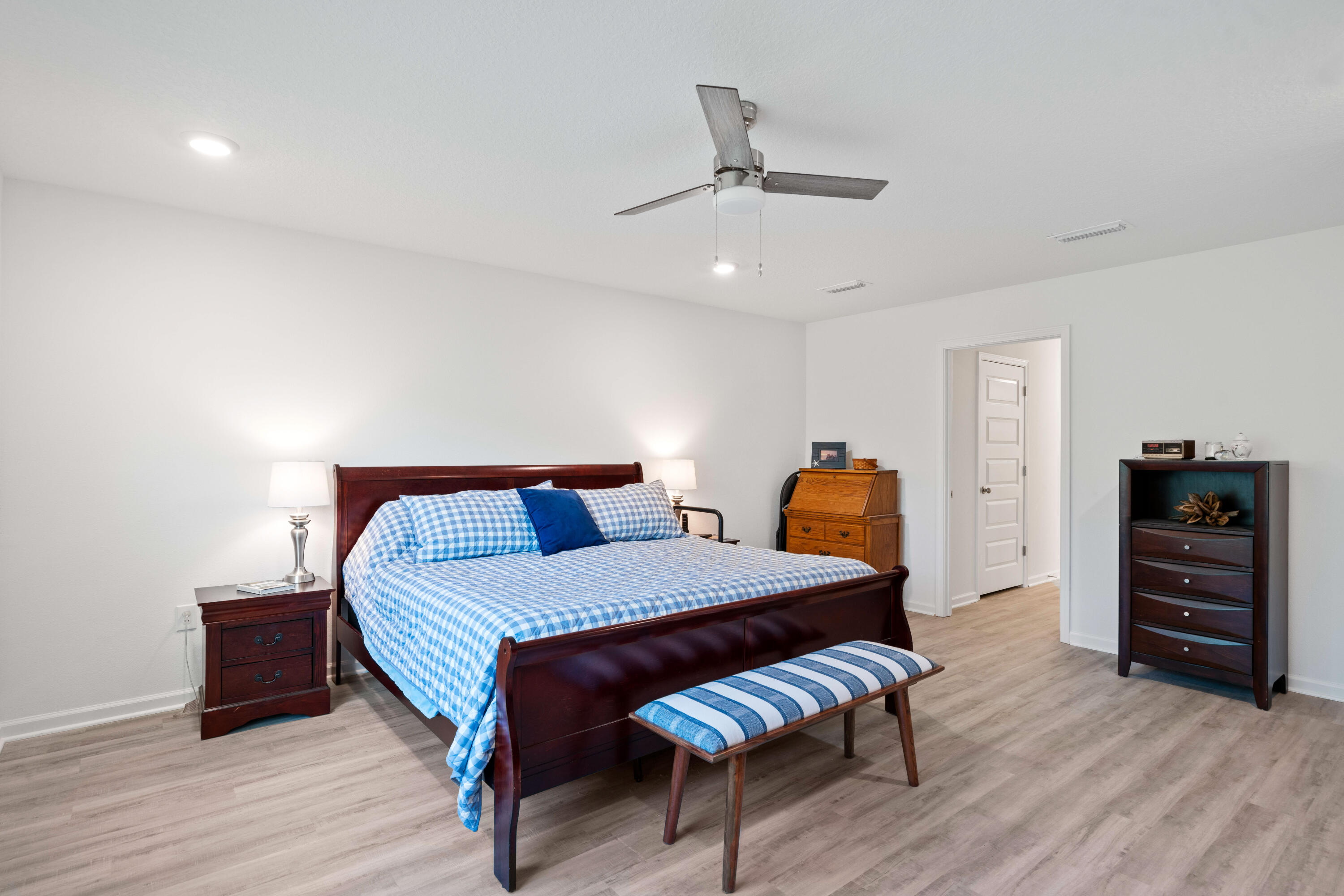 ASHTON PARK - Residential