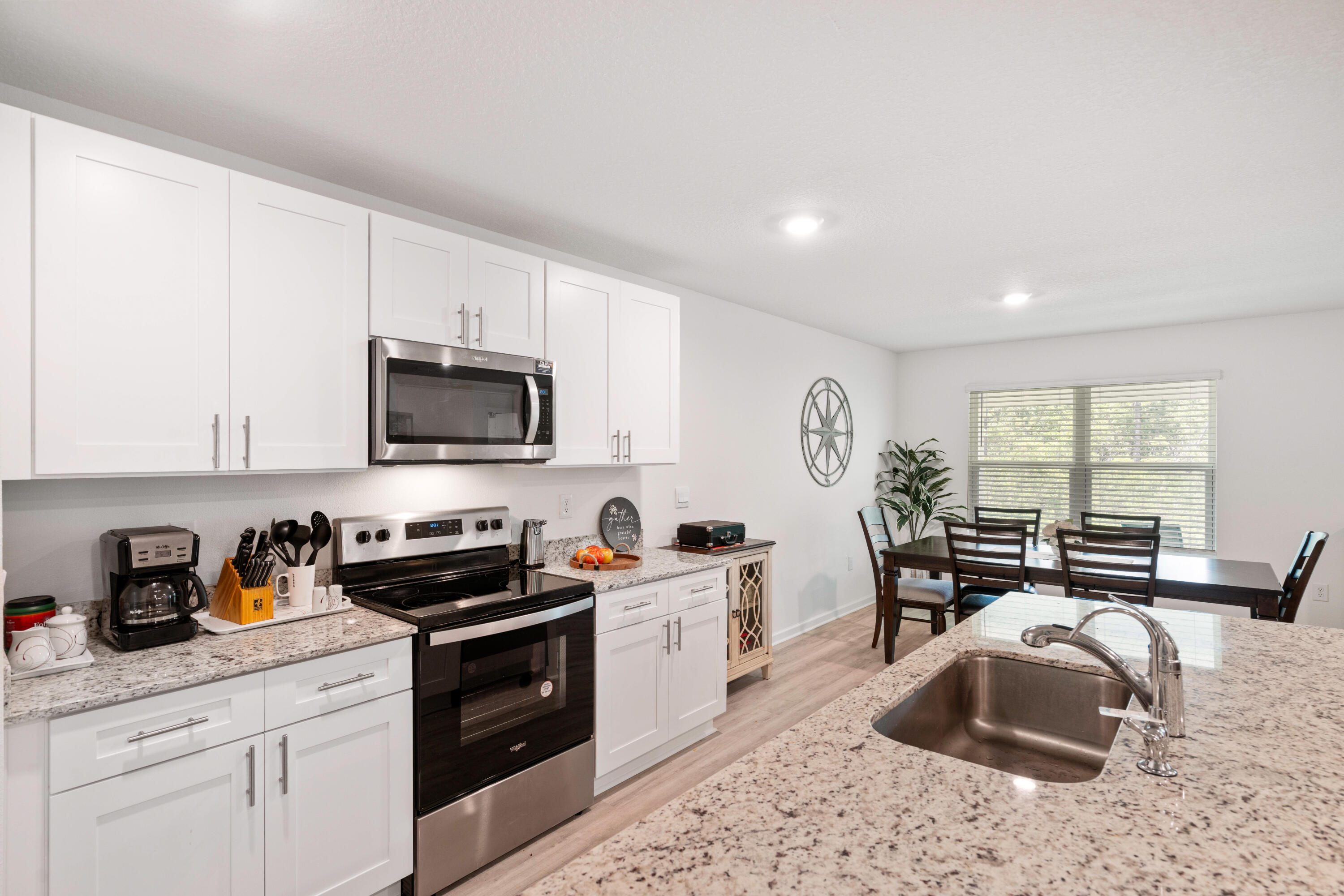 ASHTON PARK - Residential