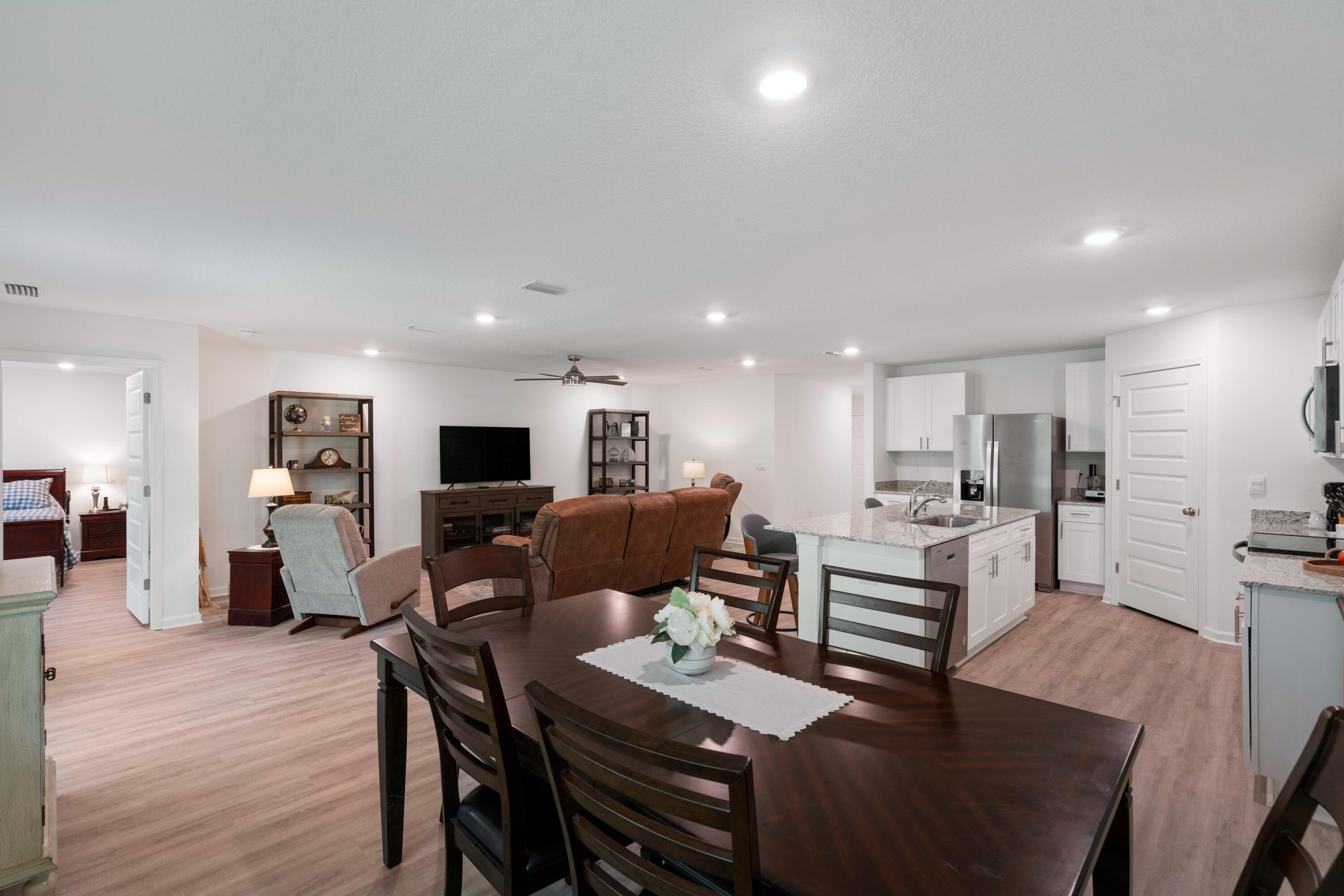 ASHTON PARK - Residential