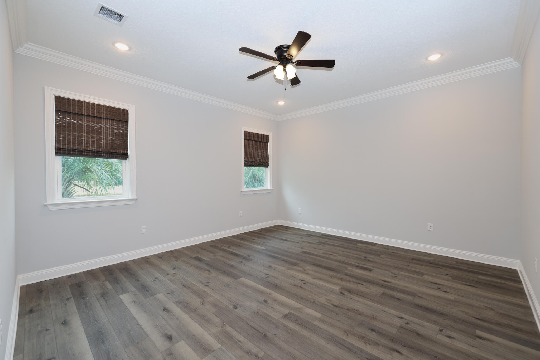 27-1S-22-1554-0000-002A - Residential