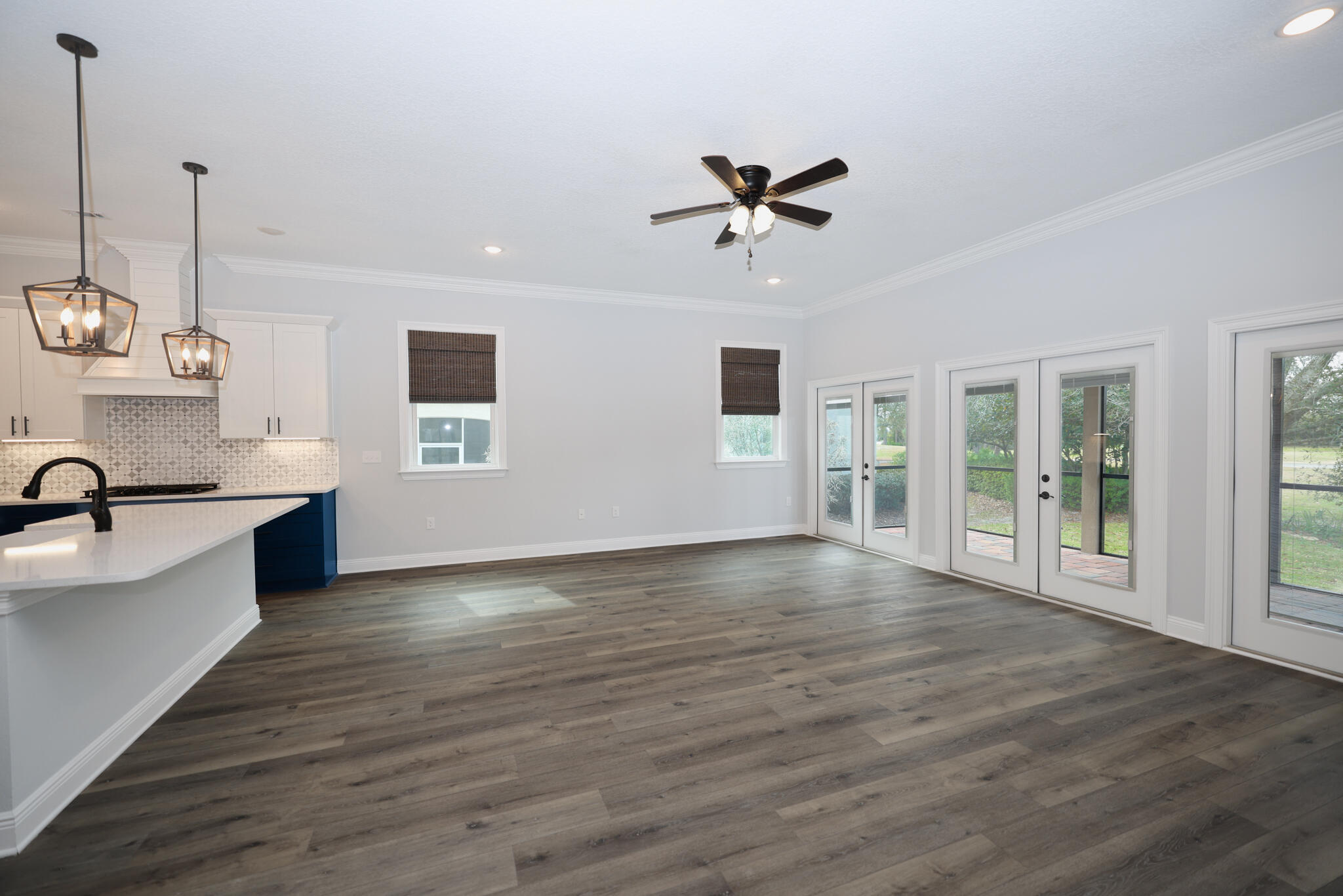 27-1S-22-1554-0000-002A - Residential