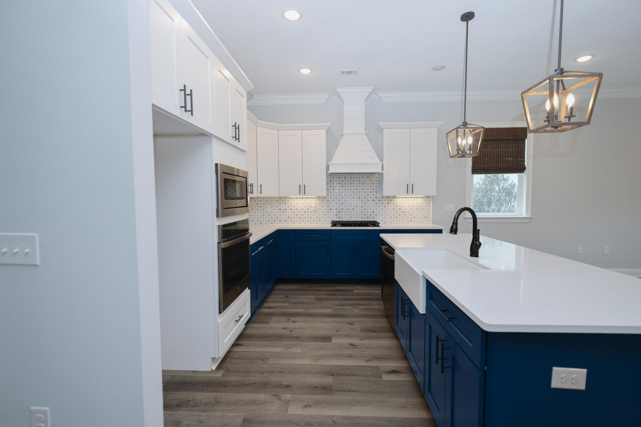 27-1S-22-1554-0000-002A - Residential