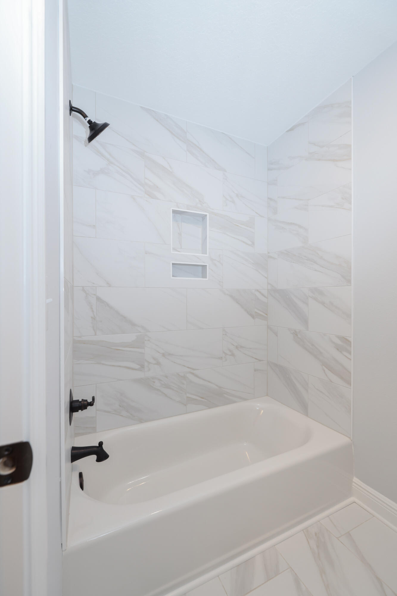 27-1S-22-1554-0000-002A - Residential