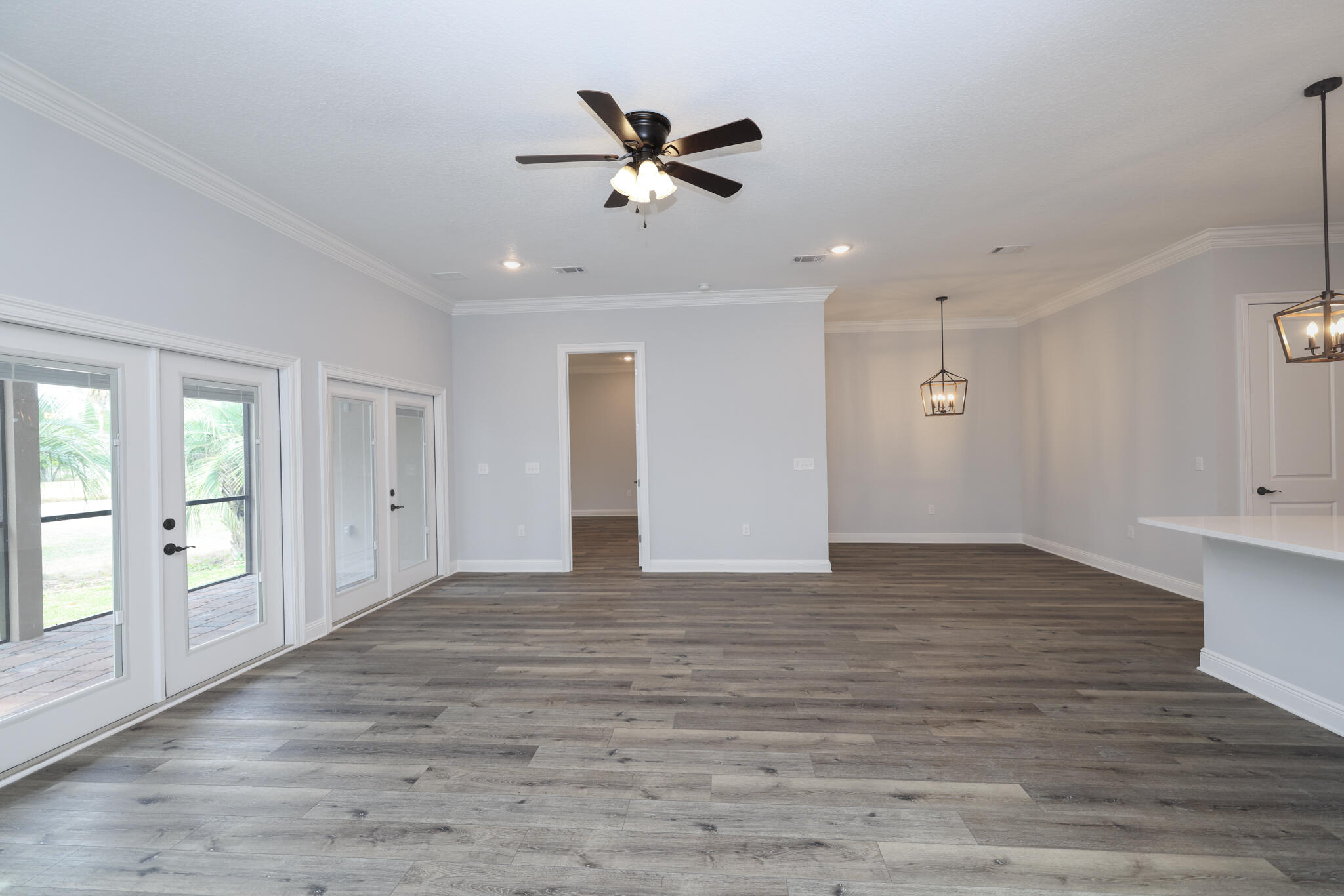 27-1S-22-1554-0000-002A - Residential