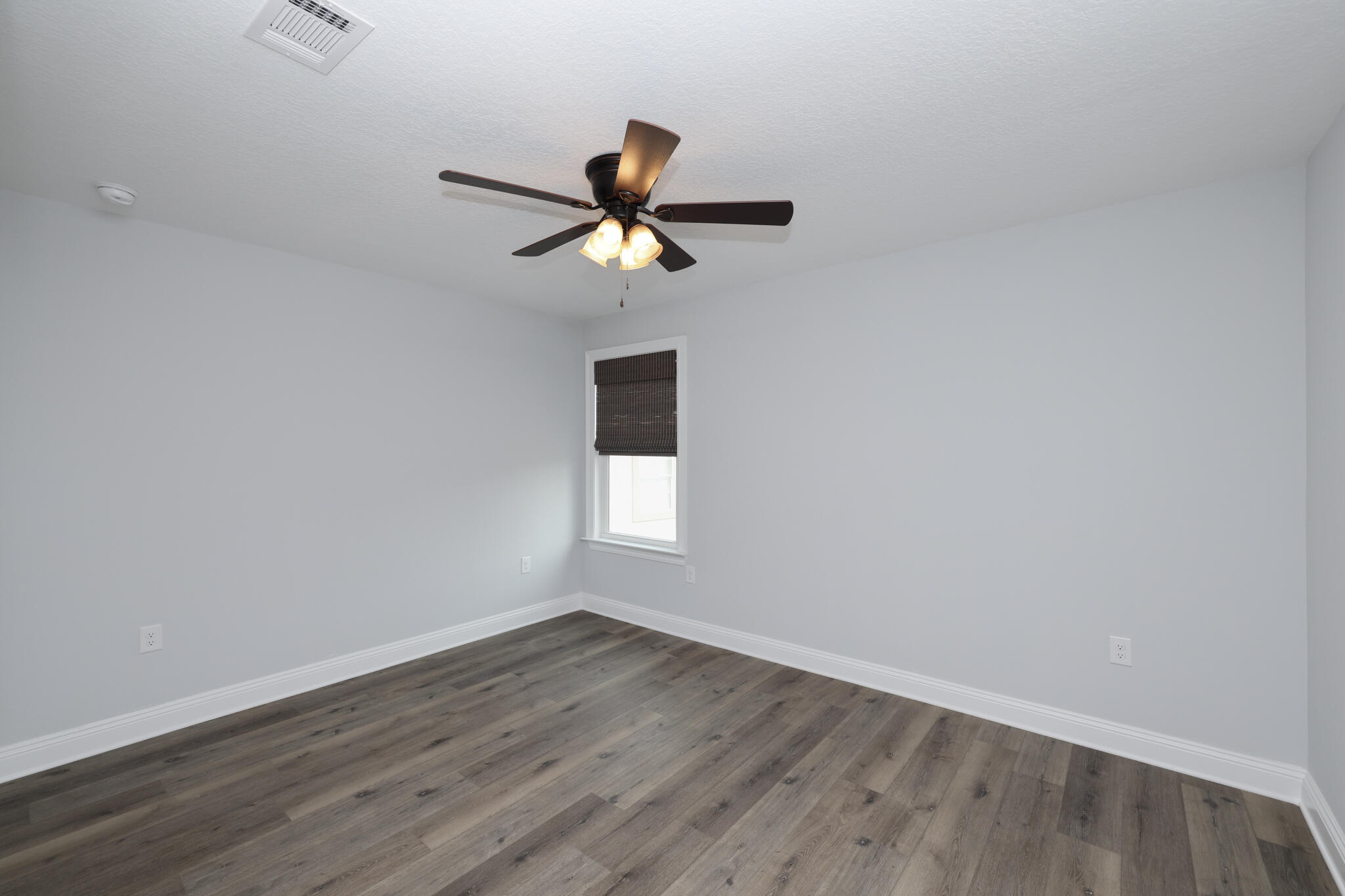 27-1S-22-1554-0000-002A - Residential