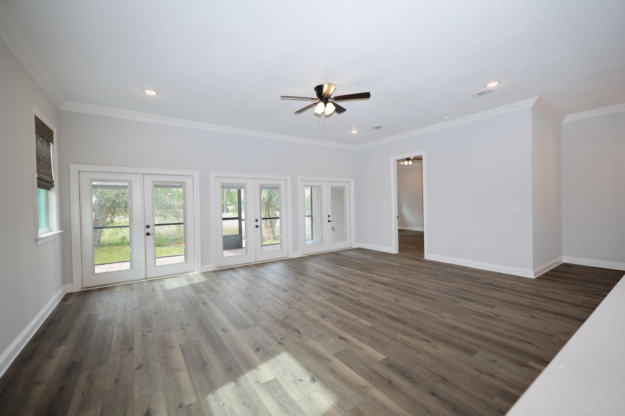 27-1S-22-1554-0000-002A - Residential