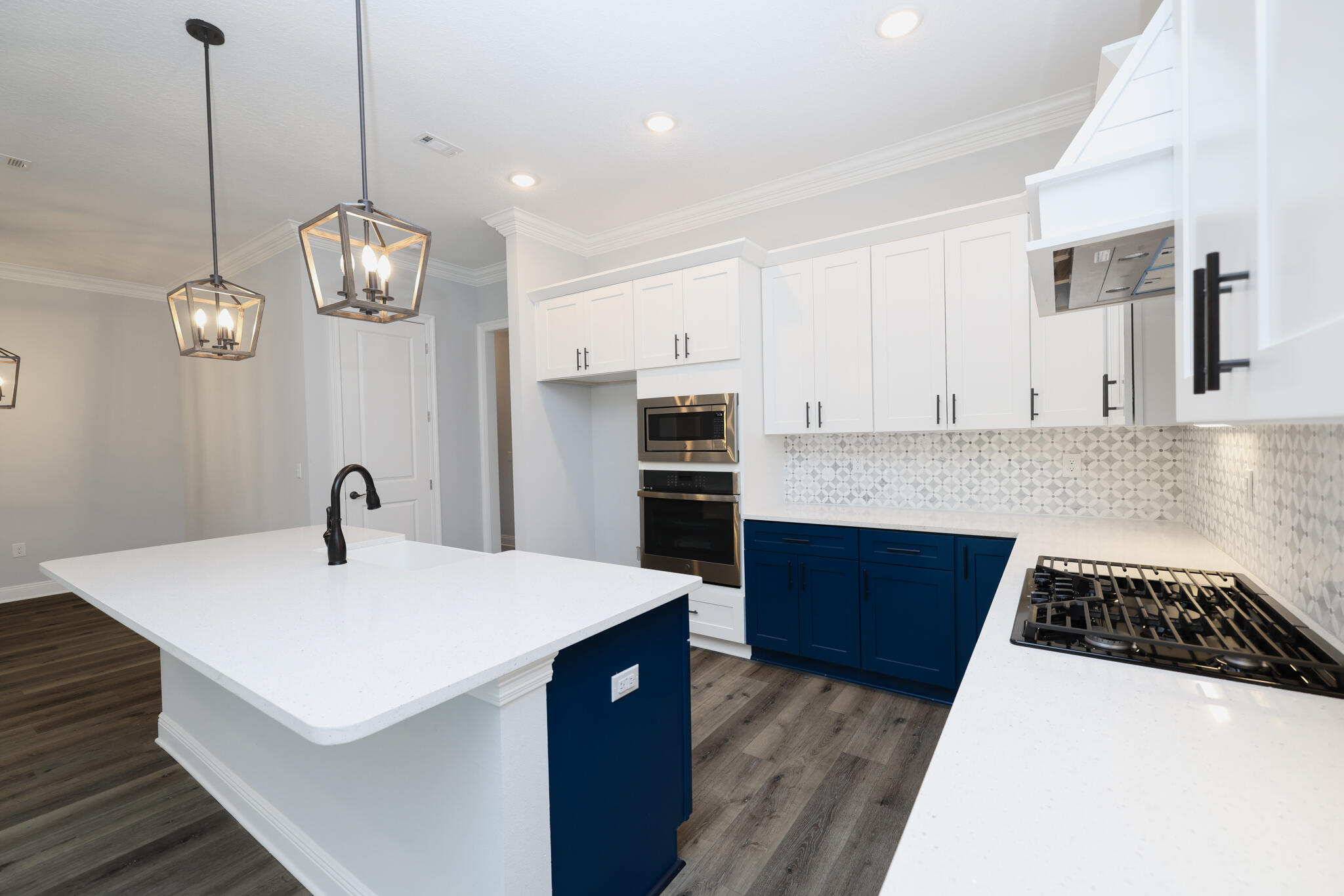 27-1S-22-1554-0000-002A - Residential