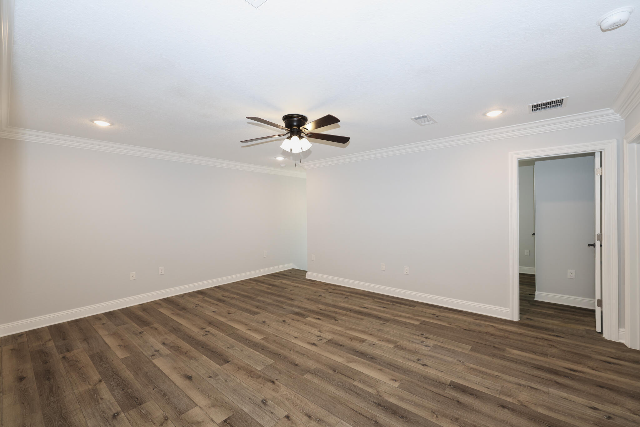 27-1S-22-1554-0000-002A - Residential