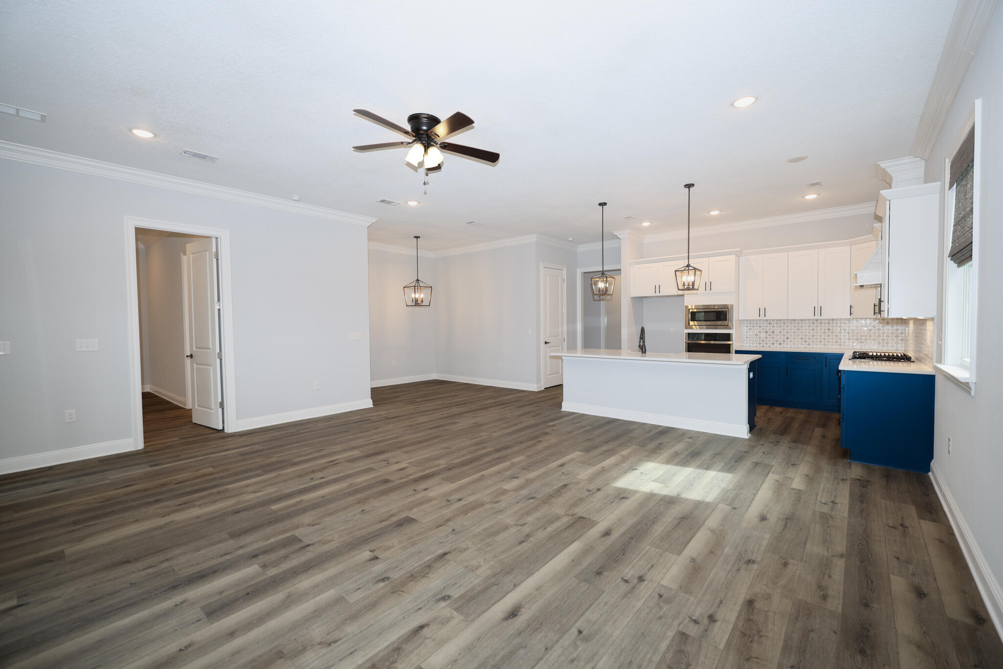 27-1S-22-1554-0000-002A - Residential