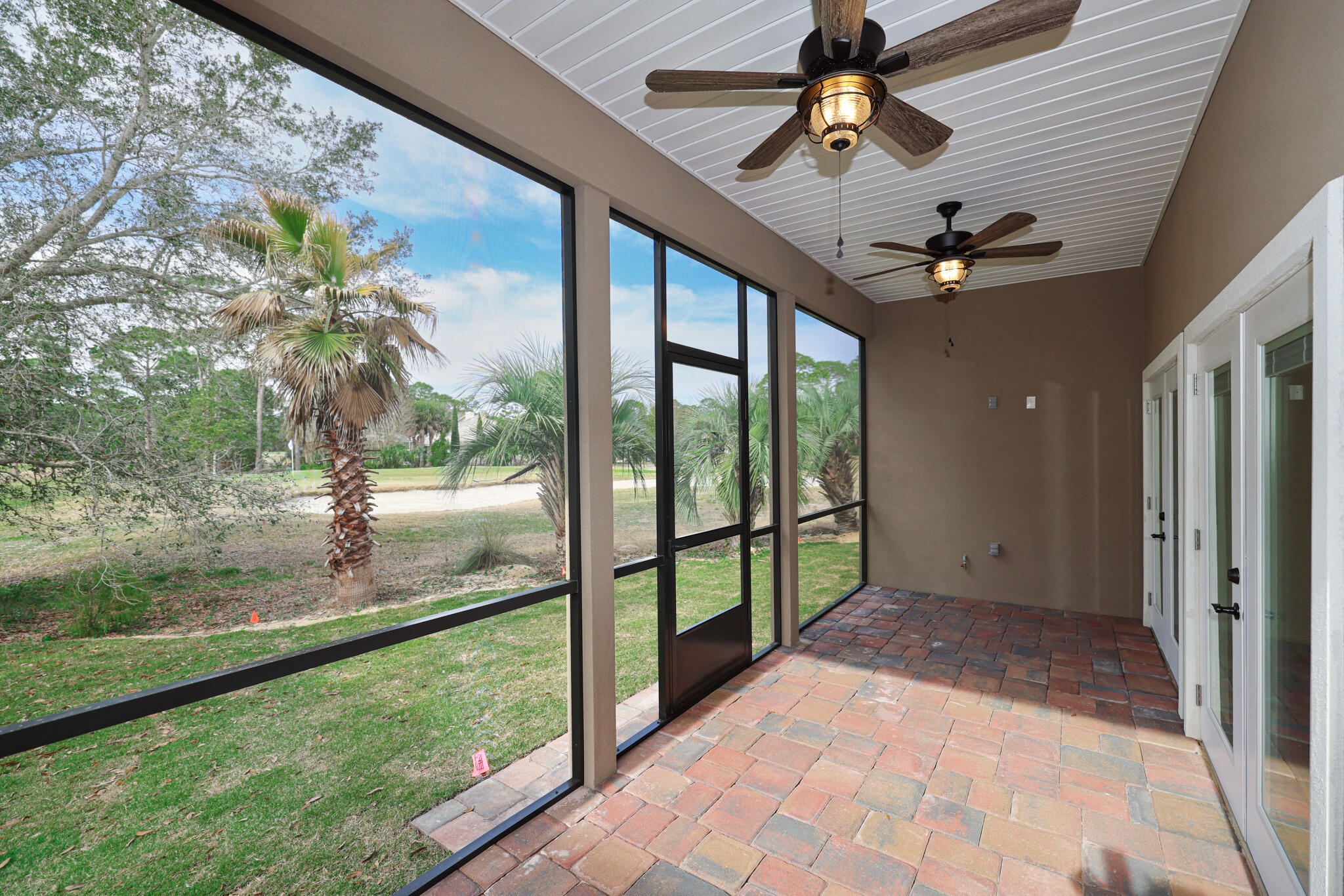 27-1S-22-1554-0000-002A - Residential