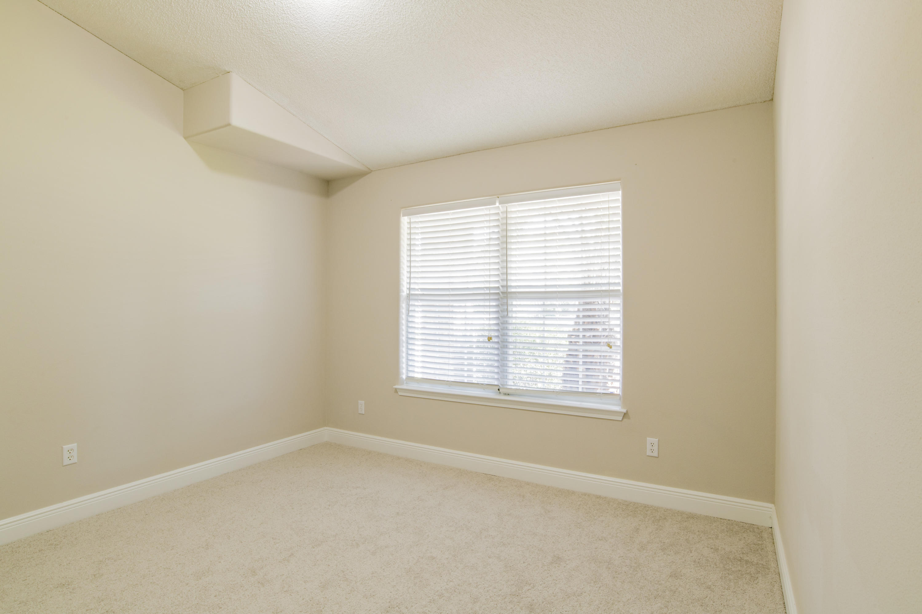 WOODLAWN HEIGHTS - Residential